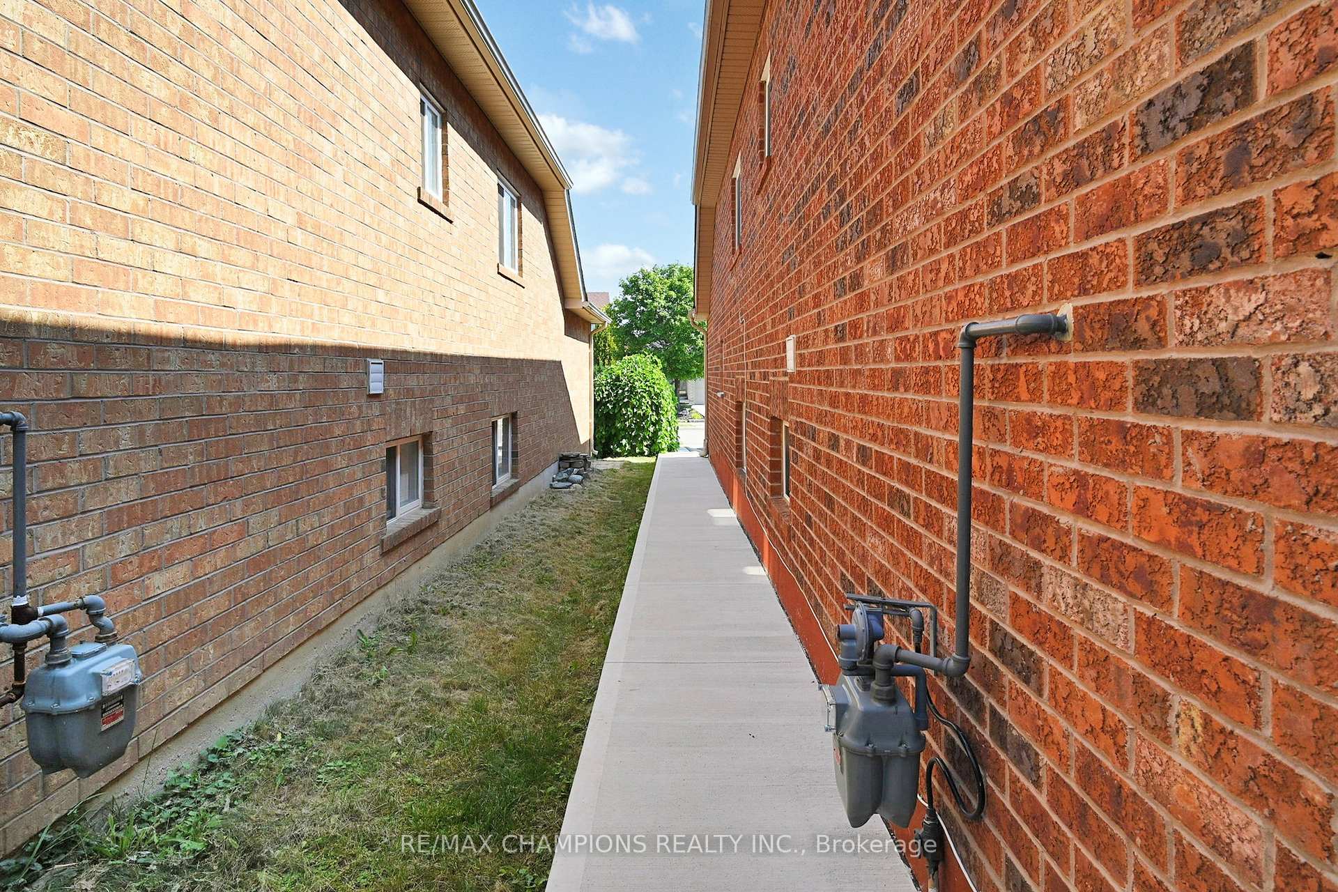 Photo 49 of 36 Baybrook Road, Brampton, Snelgrove — HOMEH