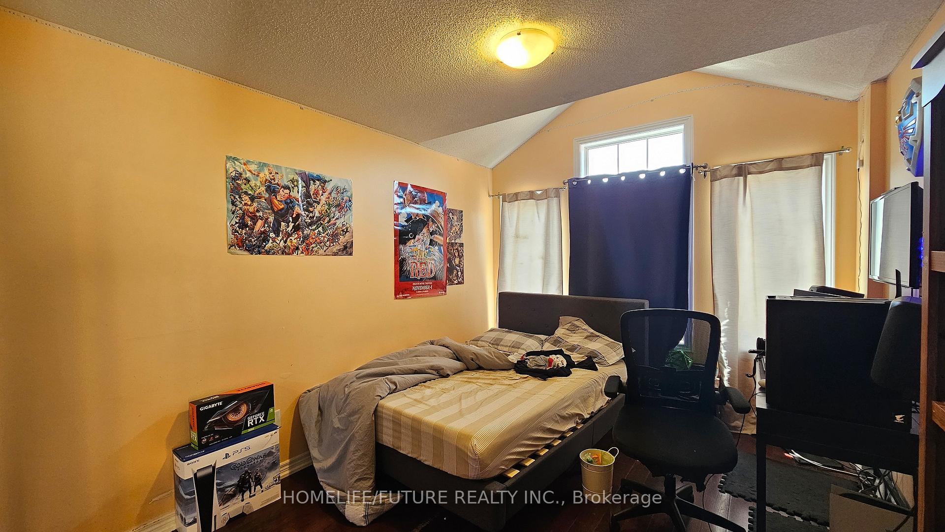 Photo 18 of Unit Main & 2nd Floor, 33 Silkgrove Terrace, Markham, Wismer — HOMEH