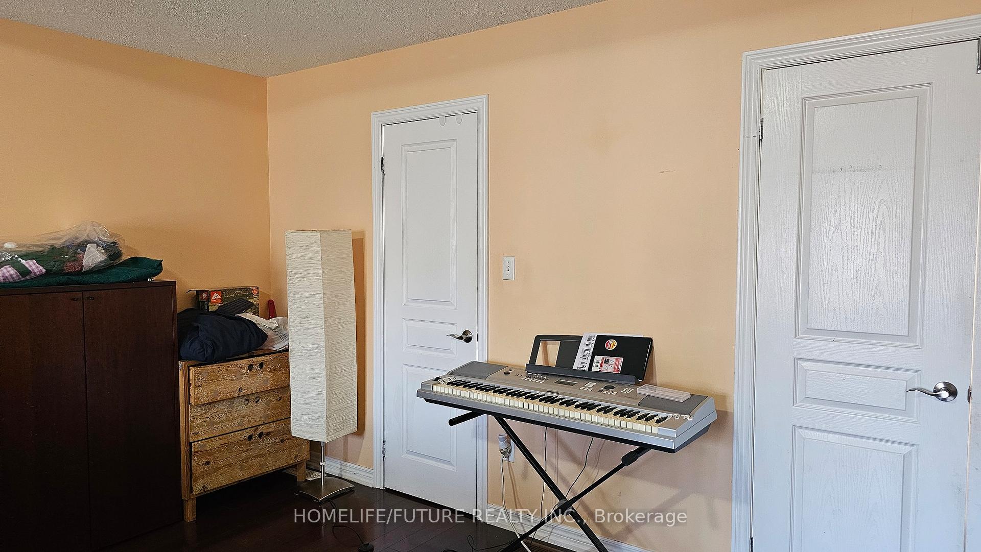 Photo 9 of Unit Main & 2nd Floor, 33 Silkgrove Terrace, Markham, Wismer — HOMEH