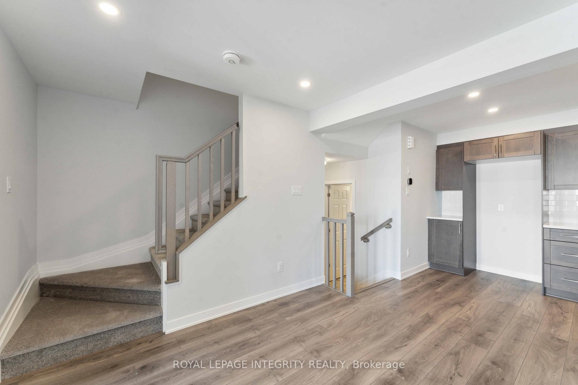 Photo 2 of 792 Kinstead Private, Ottawa, Stittsville (North) — HOMEH