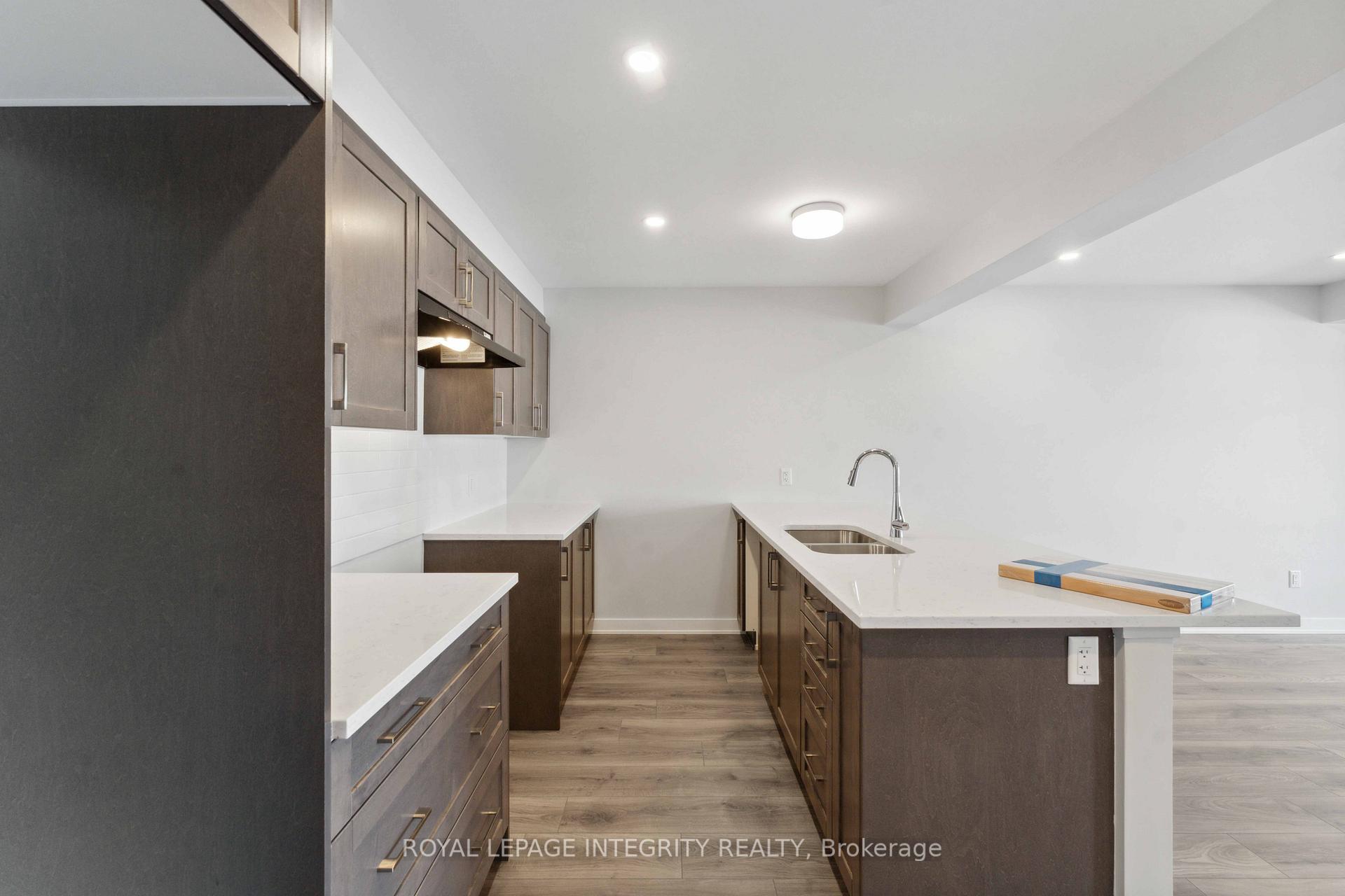 Photo 4 of 792 Kinstead Private, Ottawa, Stittsville (North) — HOMEH