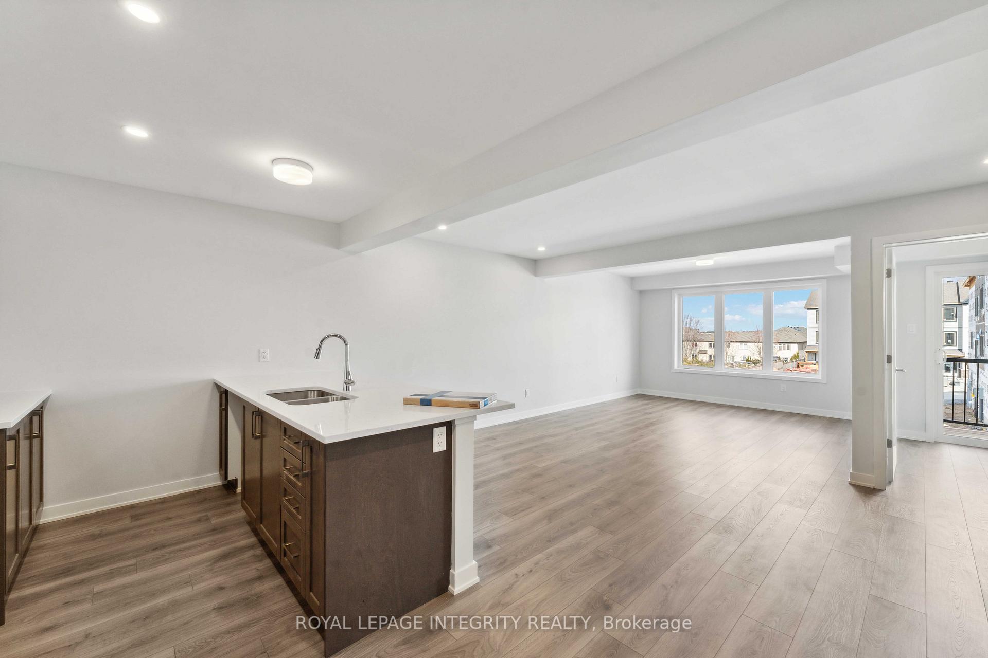 Photo 5 of 792 Kinstead Private, Ottawa, Stittsville (North) — HOMEH