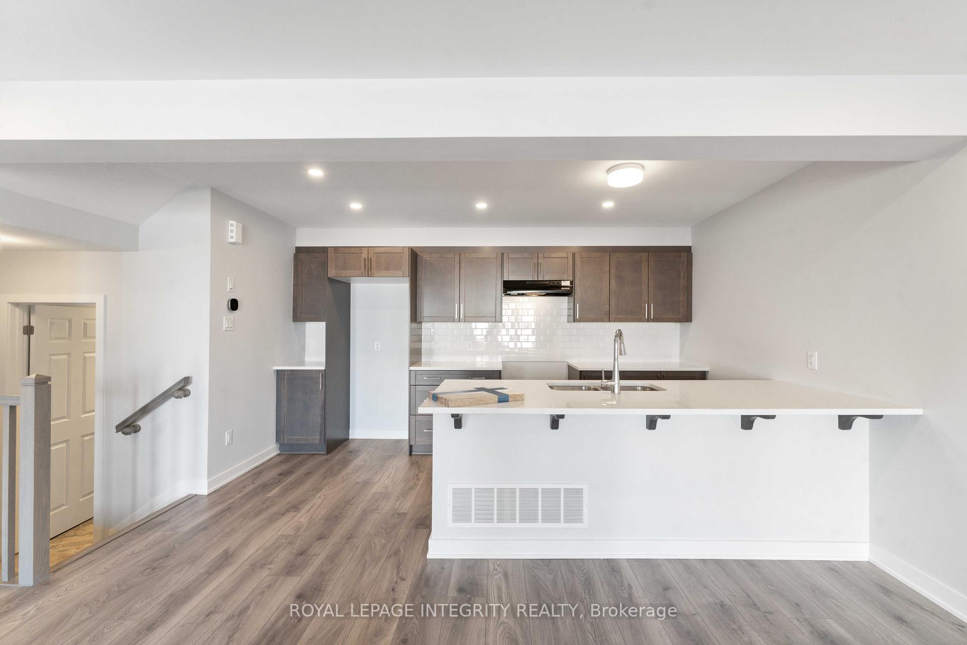 Photo 6 of 792 Kinstead Private, Ottawa, Stittsville (North) — HOMEH