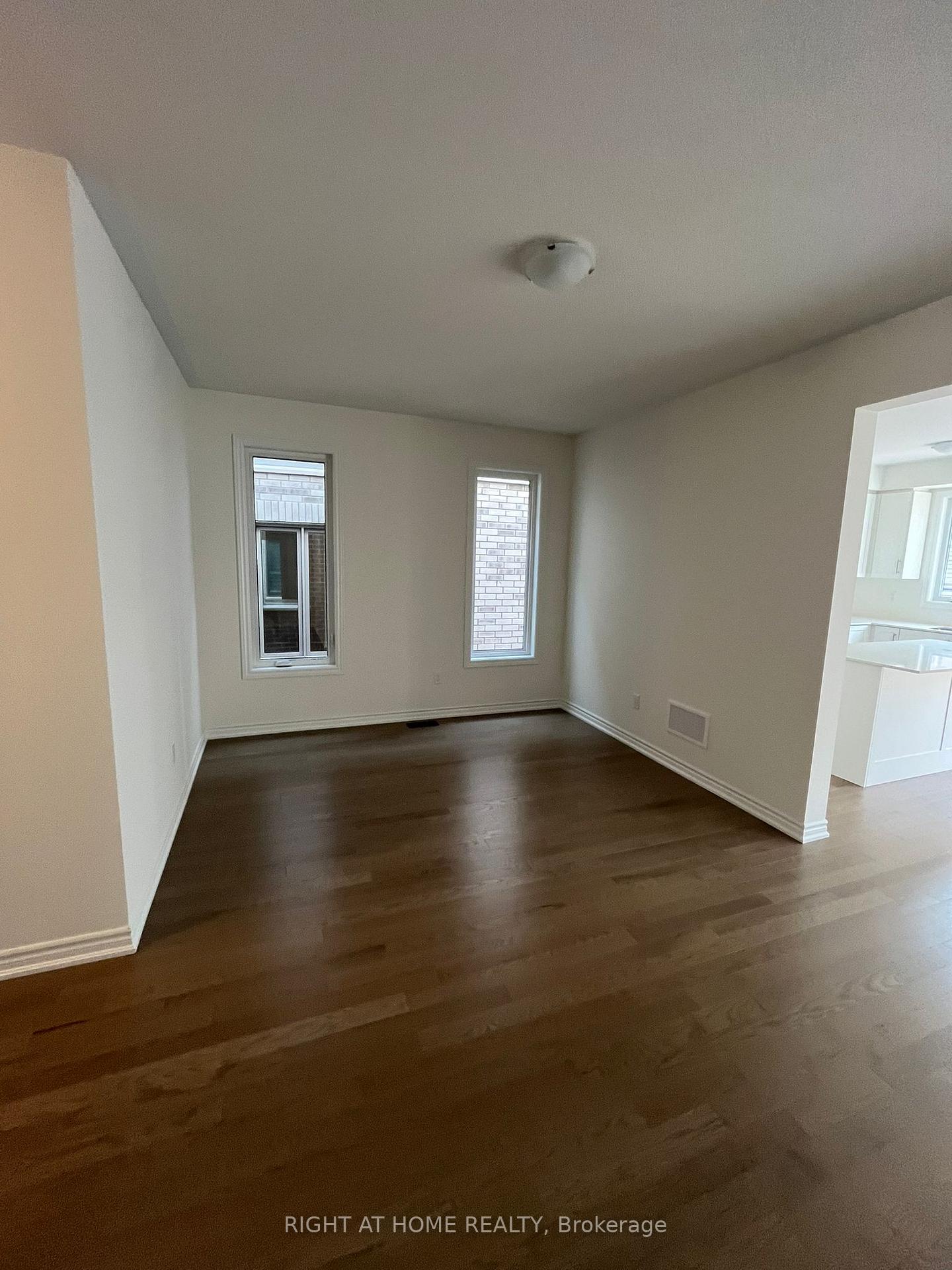 Photo 2 of 13 Gemini Drive, Barrie, Painswick South — HOMEH