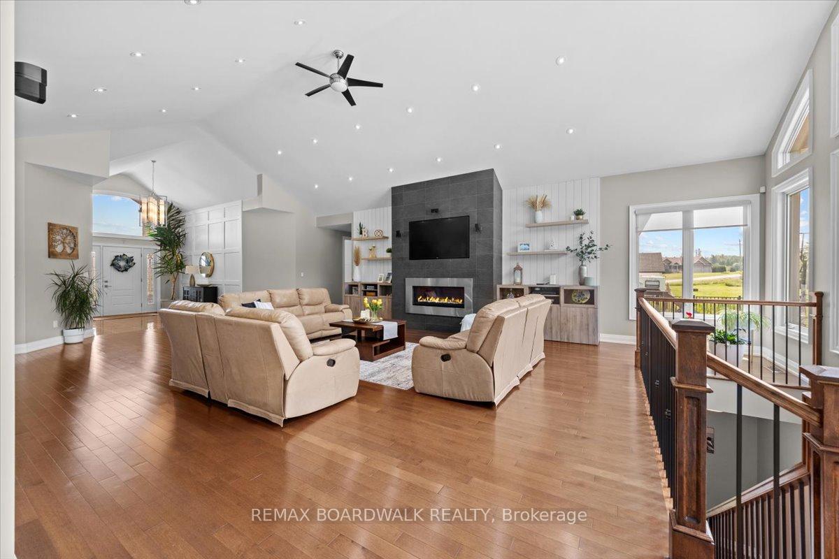 Photo 12 of 1610 Linkland Court, Ottawa, Cumberland Estates — HOMEH