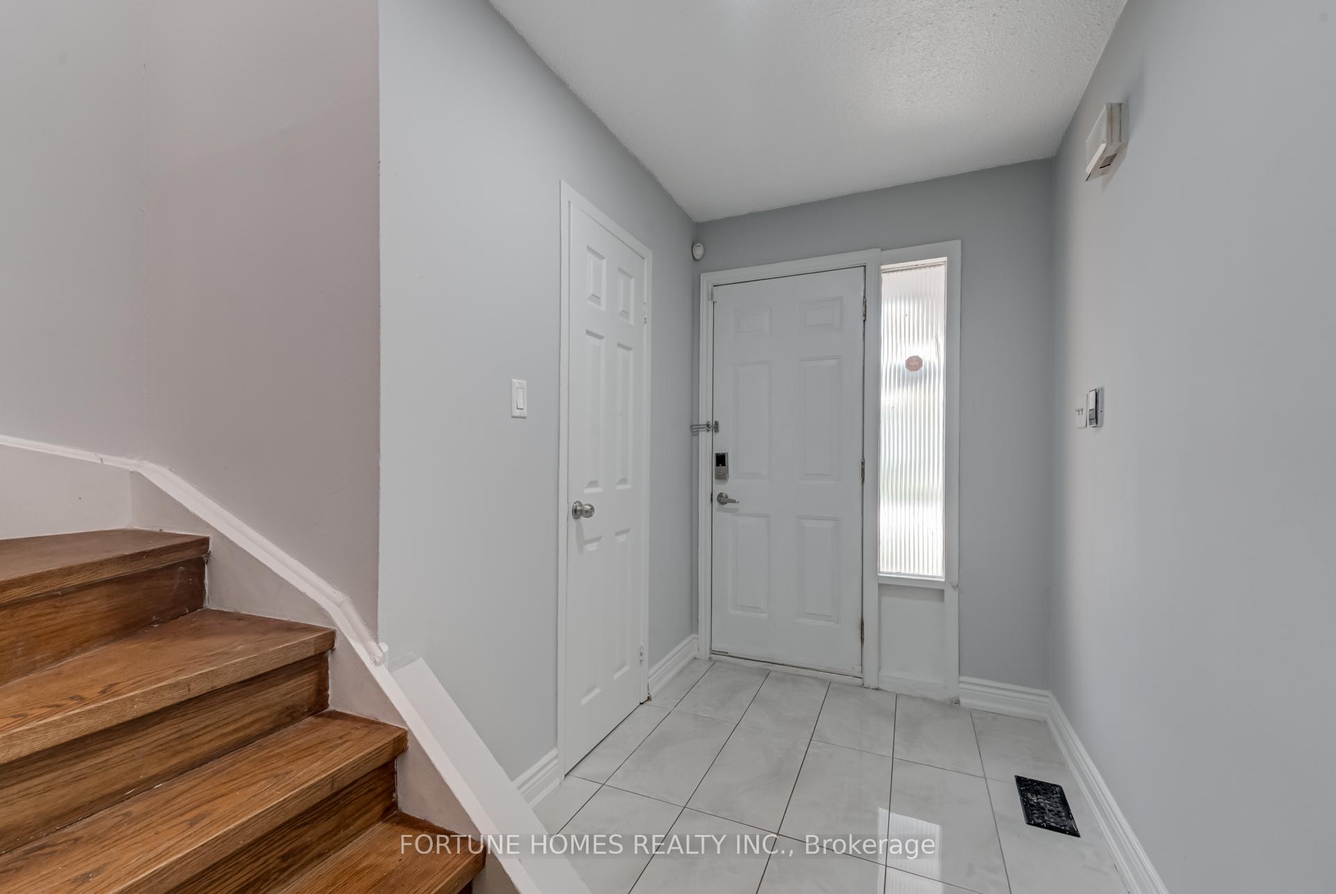 Photo 31 of Unit 59, 59 Enmount Drive, Brampton, Southgate — HOMEH