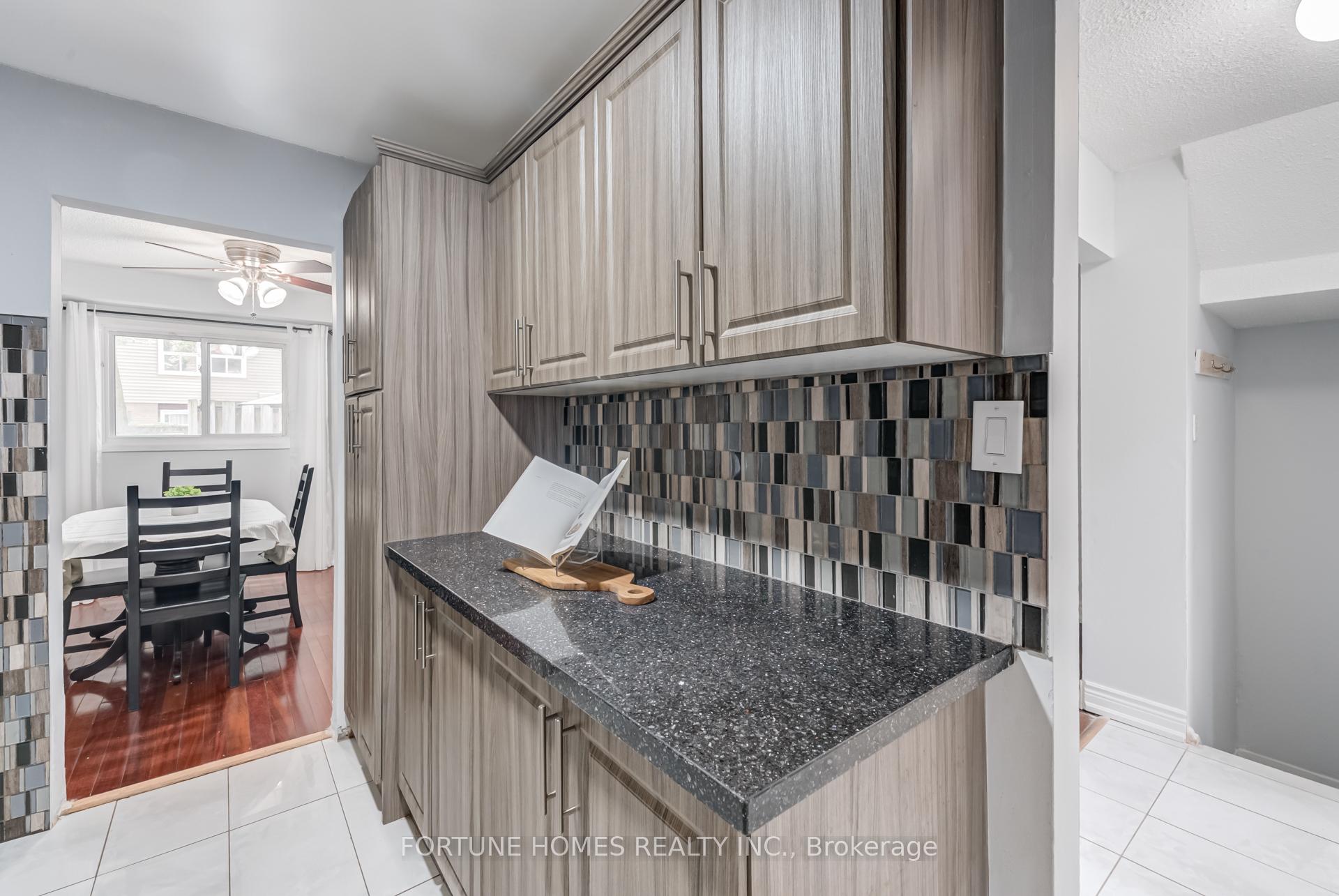 Photo 23 of Unit 59, 59 Enmount Drive, Brampton, Southgate — HOMEH