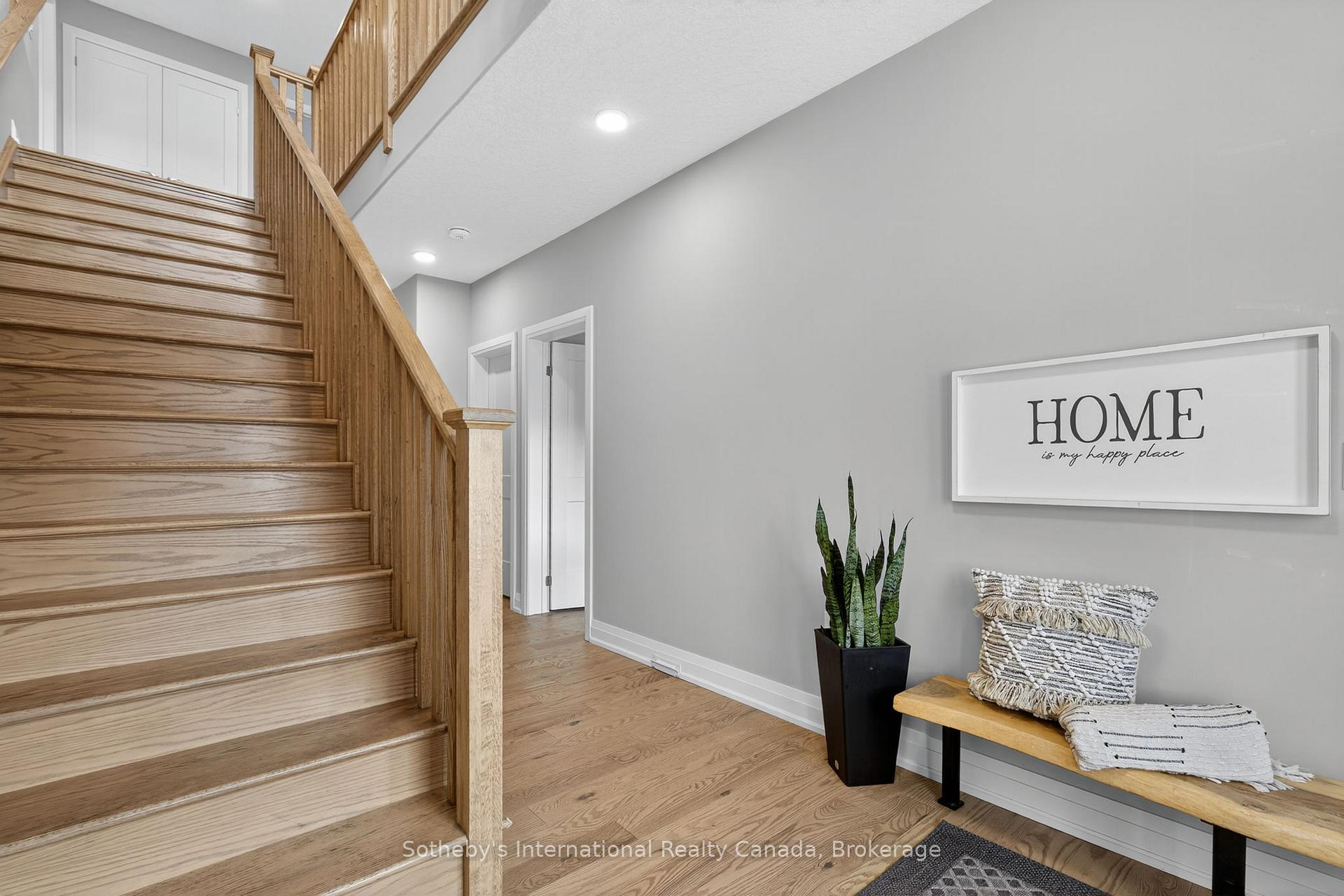 Photo 2 of 150 Plewes Drive, Collingwood — HOMEH