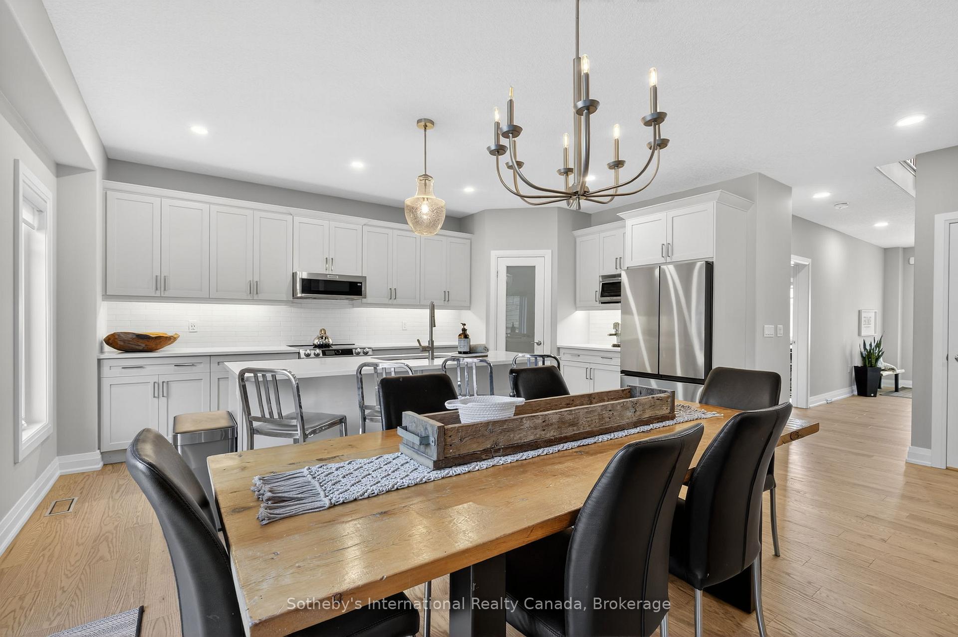 Photo 5 of 150 Plewes Drive, Collingwood — HOMEH