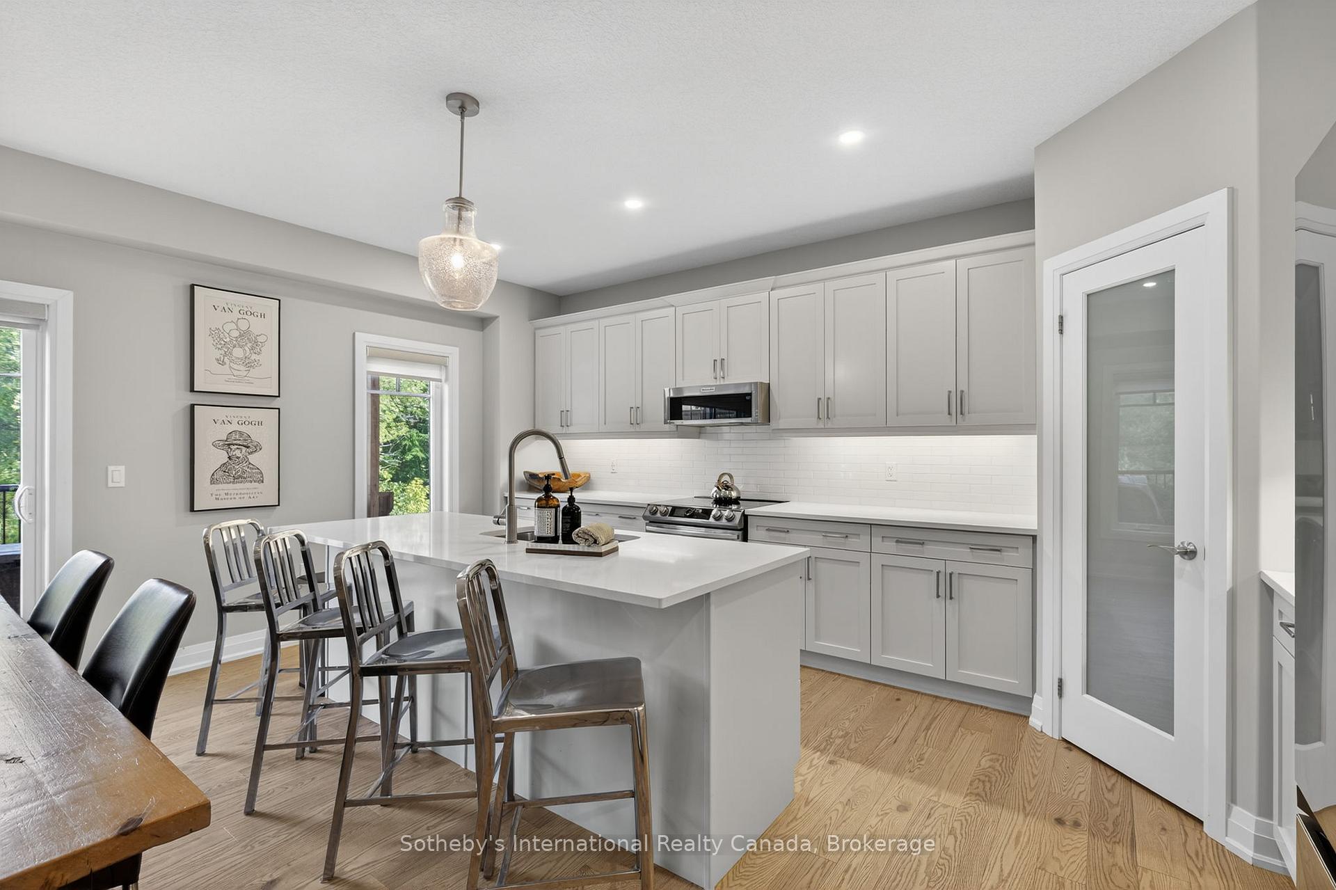 Photo 6 of 150 Plewes Drive, Collingwood — HOMEH