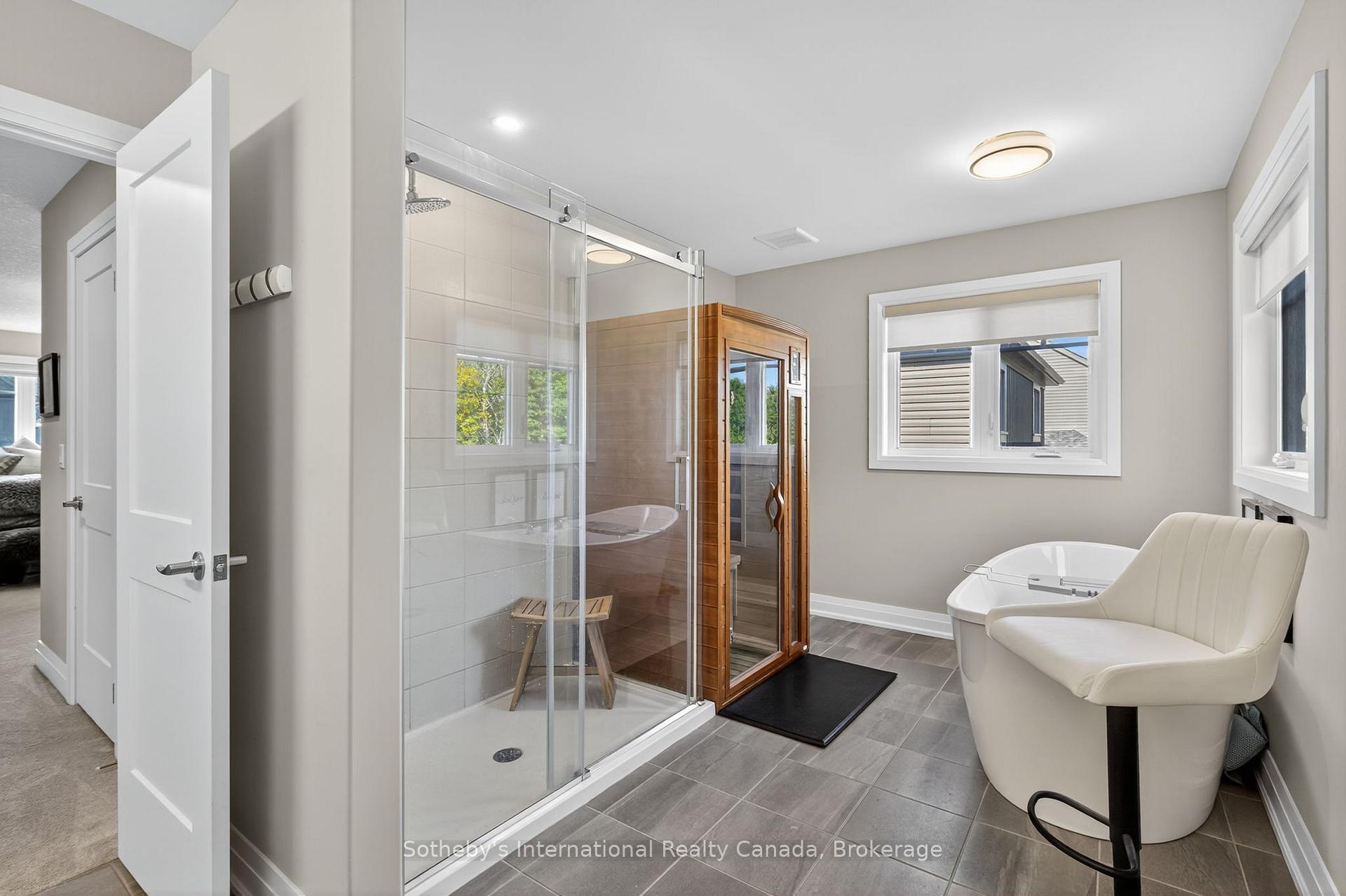 Photo 15 of 150 Plewes Drive, Collingwood — HOMEH