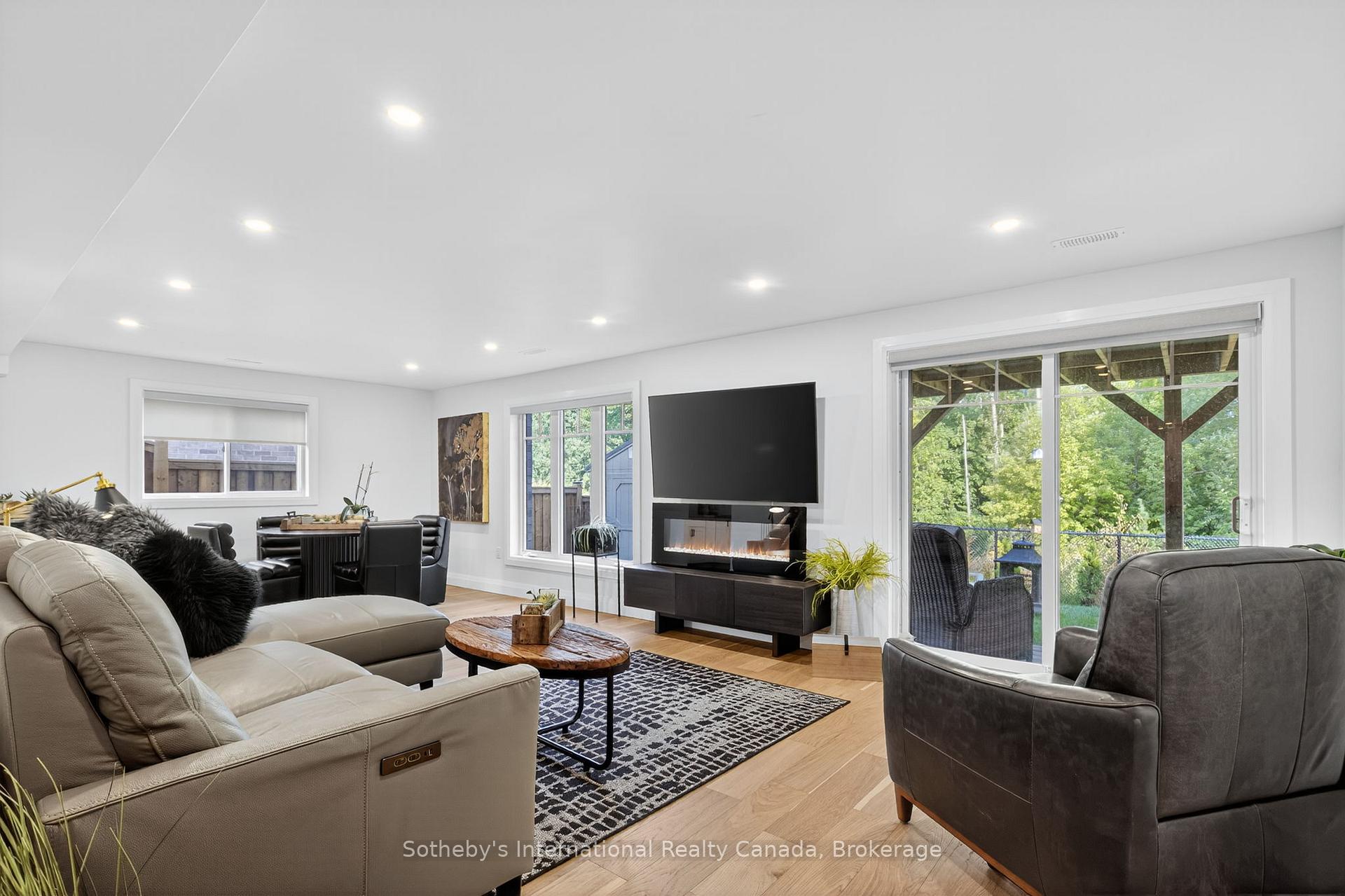 Photo 20 of 150 Plewes Drive, Collingwood — HOMEH
