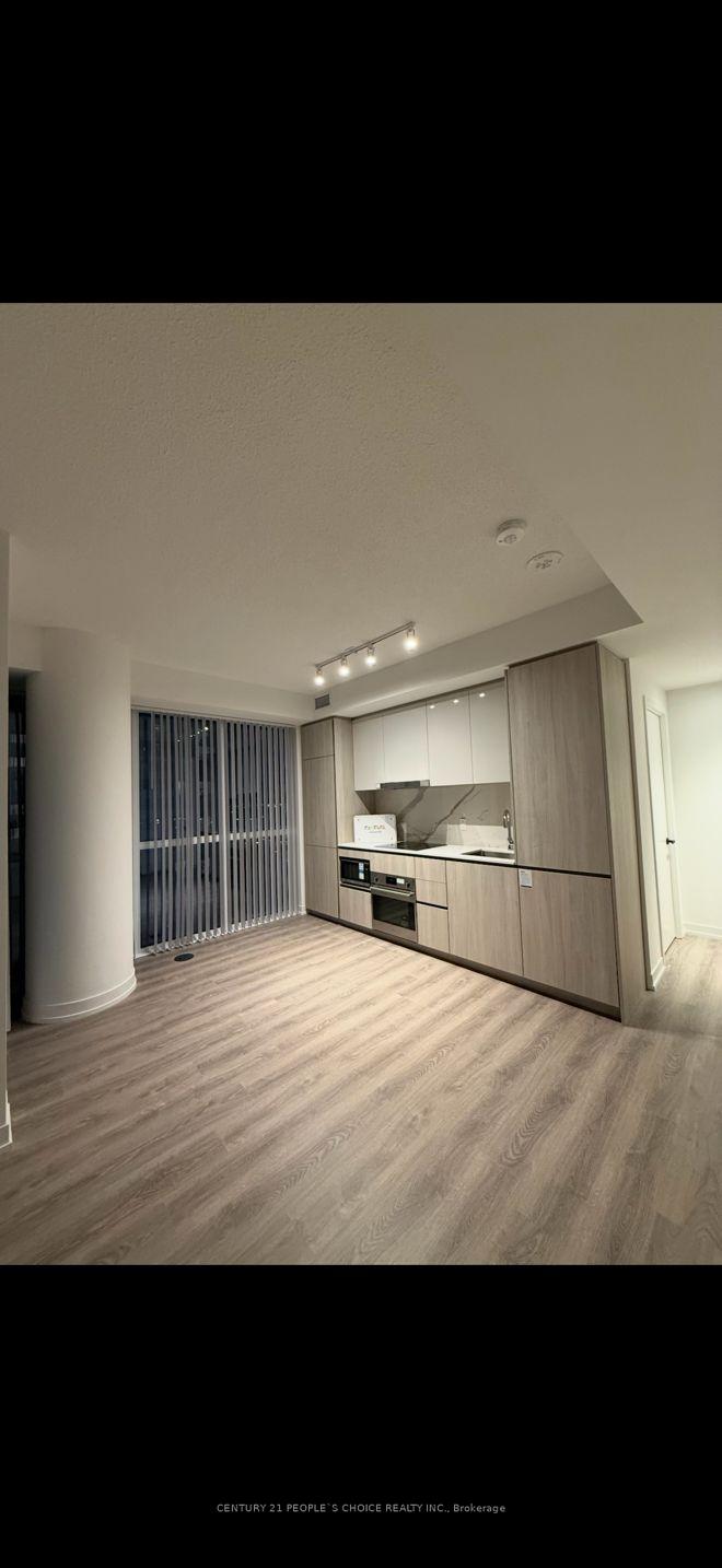 Photo 2 of Unit 3912, 8 Interchange Way, Vaughan, Vaughan Corporate Centre — HOMEH