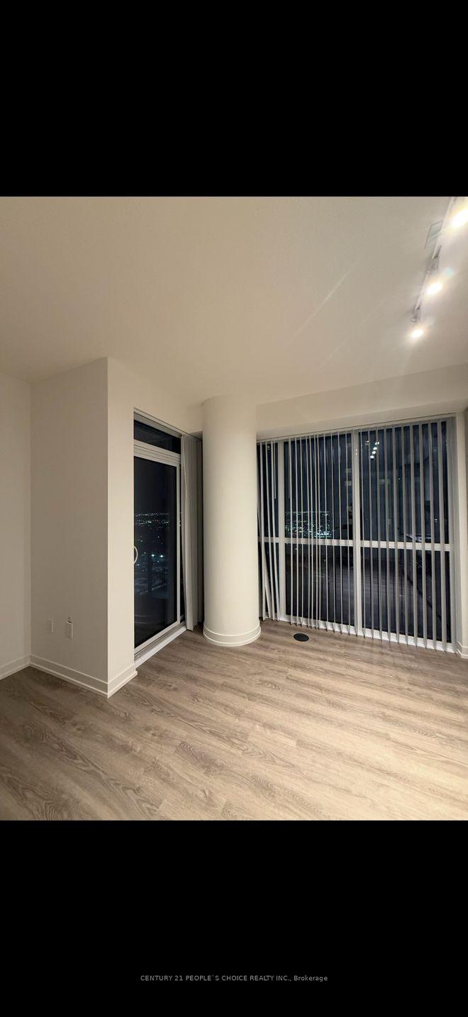 Photo 12 of Unit 3912, 8 Interchange Way, Vaughan, Vaughan Corporate Centre — HOMEH