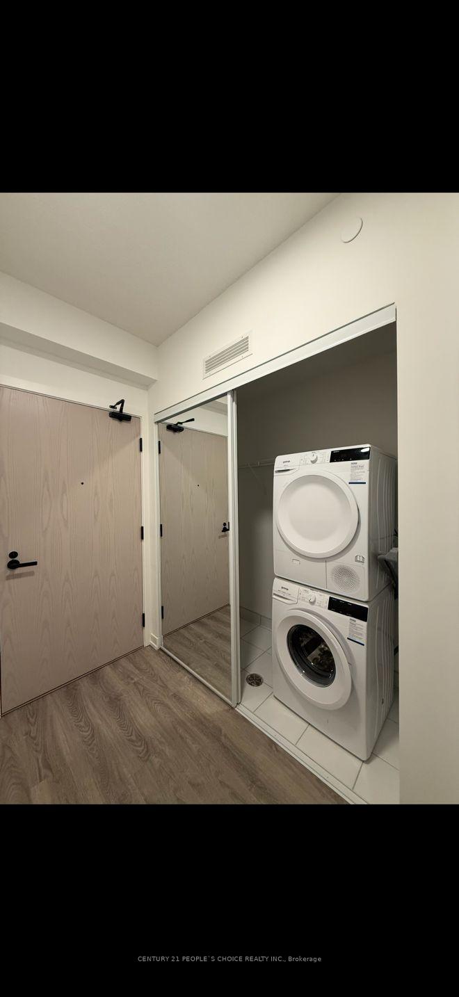 Photo 10 of Unit 3912, 8 Interchange Way, Vaughan, Vaughan Corporate Centre — HOMEH