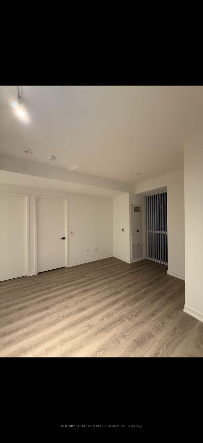Photo 3 of Unit 3912, 8 Interchange Way, Vaughan, Vaughan Corporate Centre — HOMEH