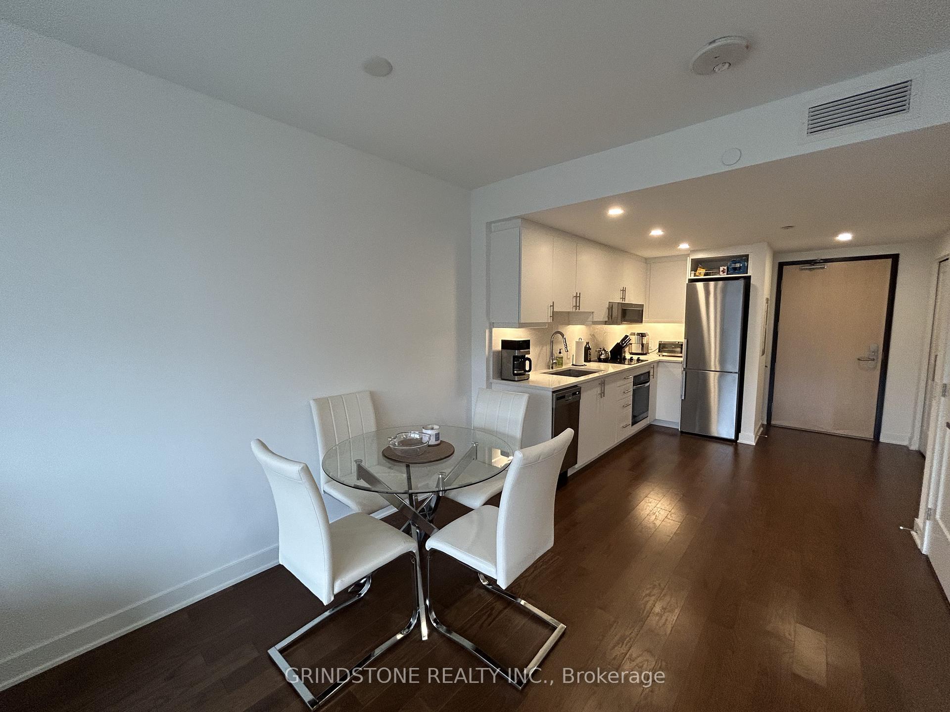 Photo 2 of Unit 1303, 340 Queen Street, Ottawa, Ottawa Centre — HOMEH