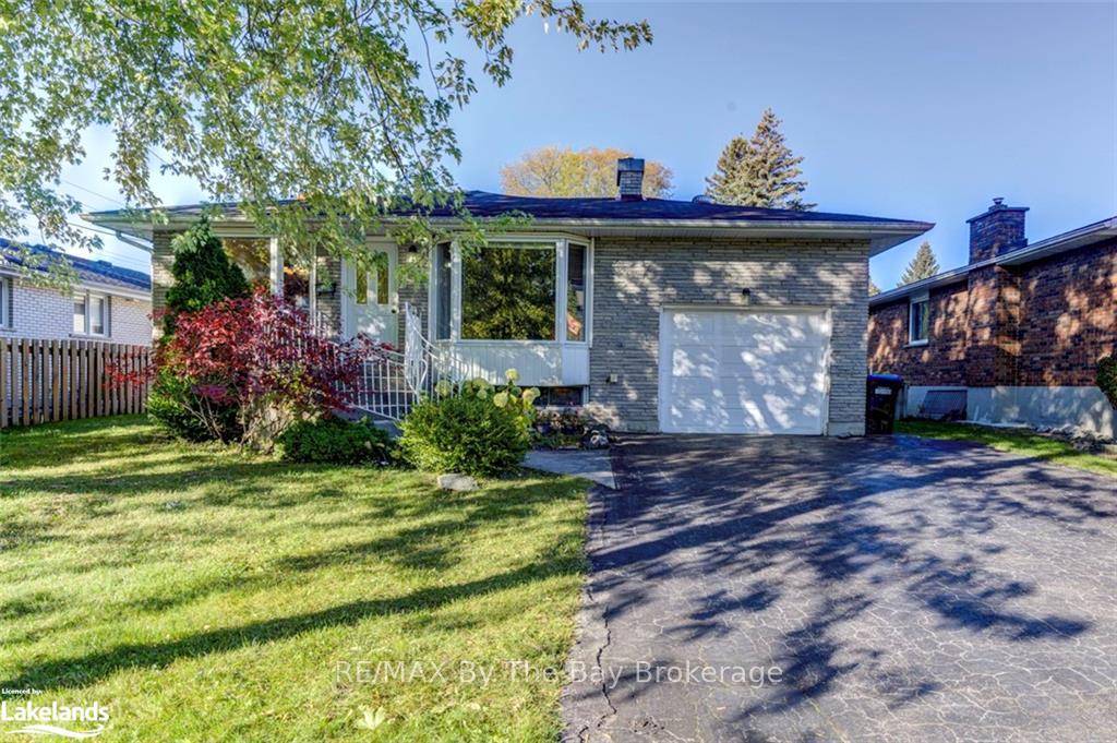Photo 1 of 364 Walnut Street, Collingwood — HOMEH