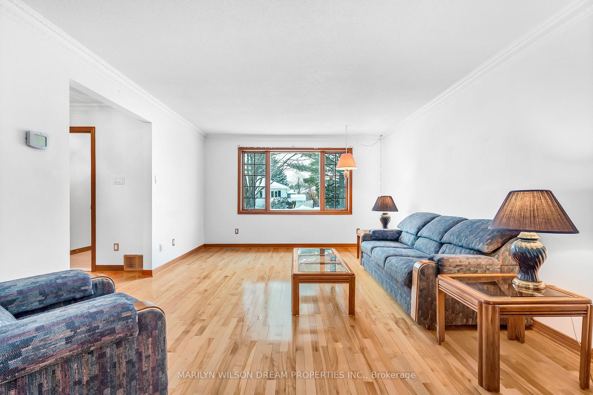 Photo 2 of 1605 Dixie Street, Ottawa, Riverview Park — HOMEH