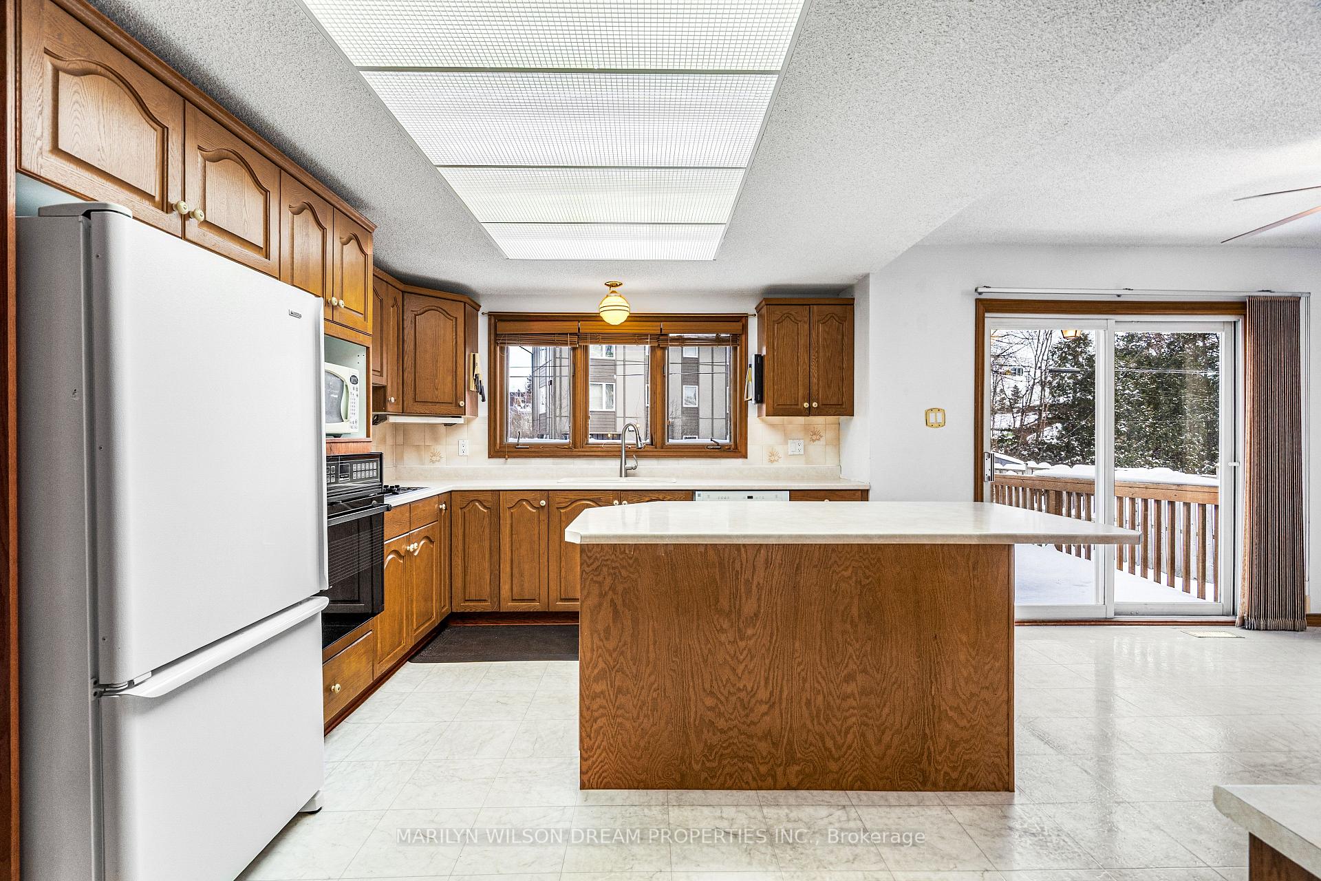 Photo 37 of 1605 Dixie Street, Ottawa, Riverview Park — HOMEH