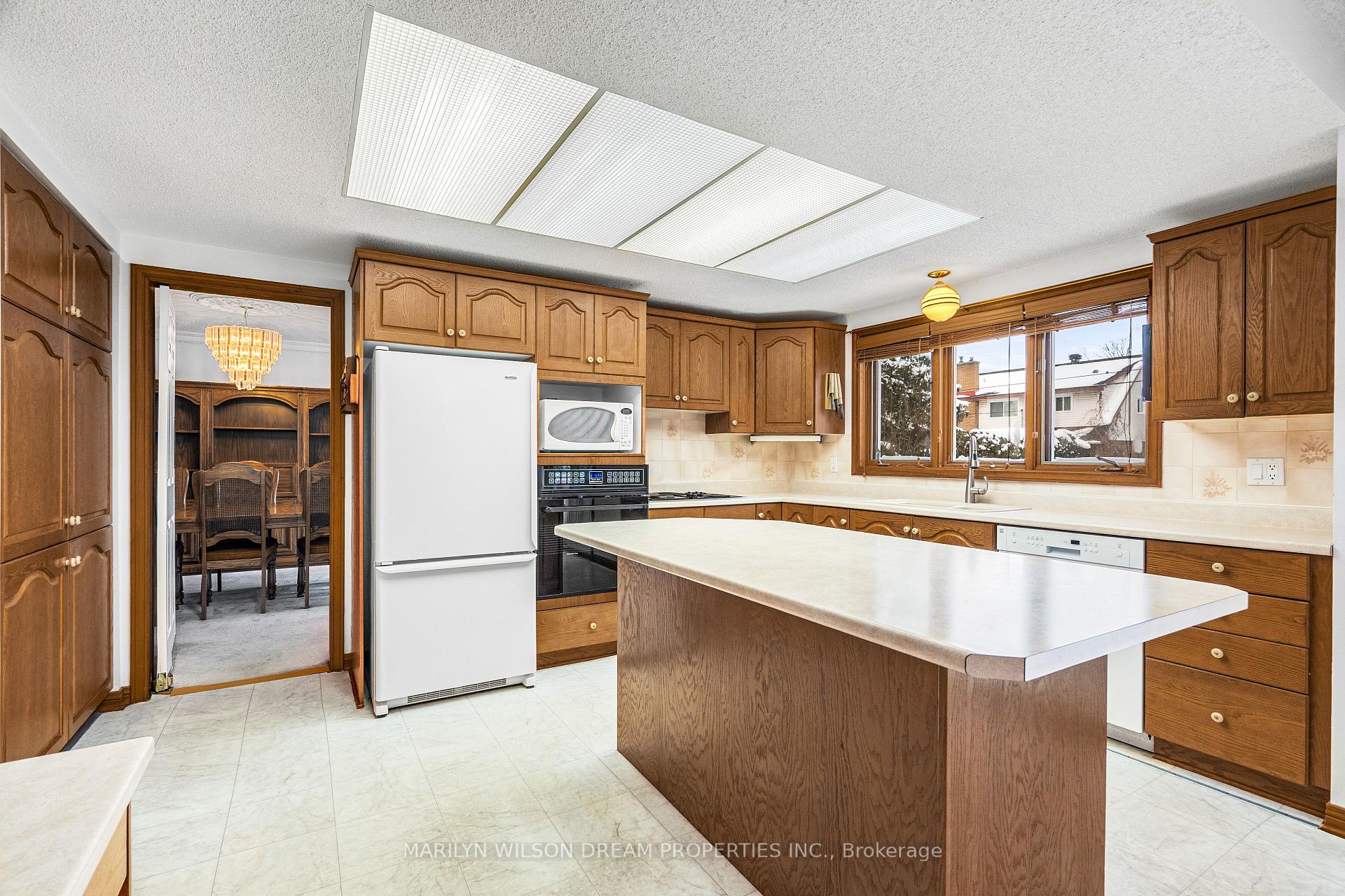 Photo 15 of 1605 Dixie Street, Ottawa, Riverview Park — HOMEH