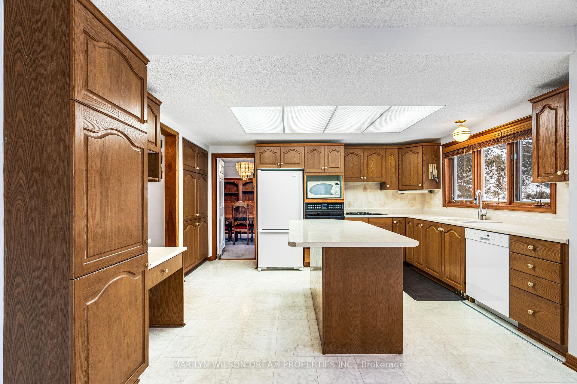 Photo 16 of 1605 Dixie Street, Ottawa, Riverview Park — HOMEH