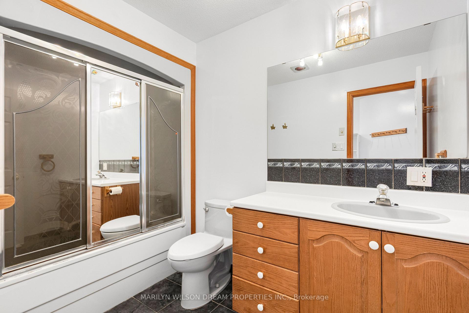 Photo 24 of 1605 Dixie Street, Ottawa, Riverview Park — HOMEH