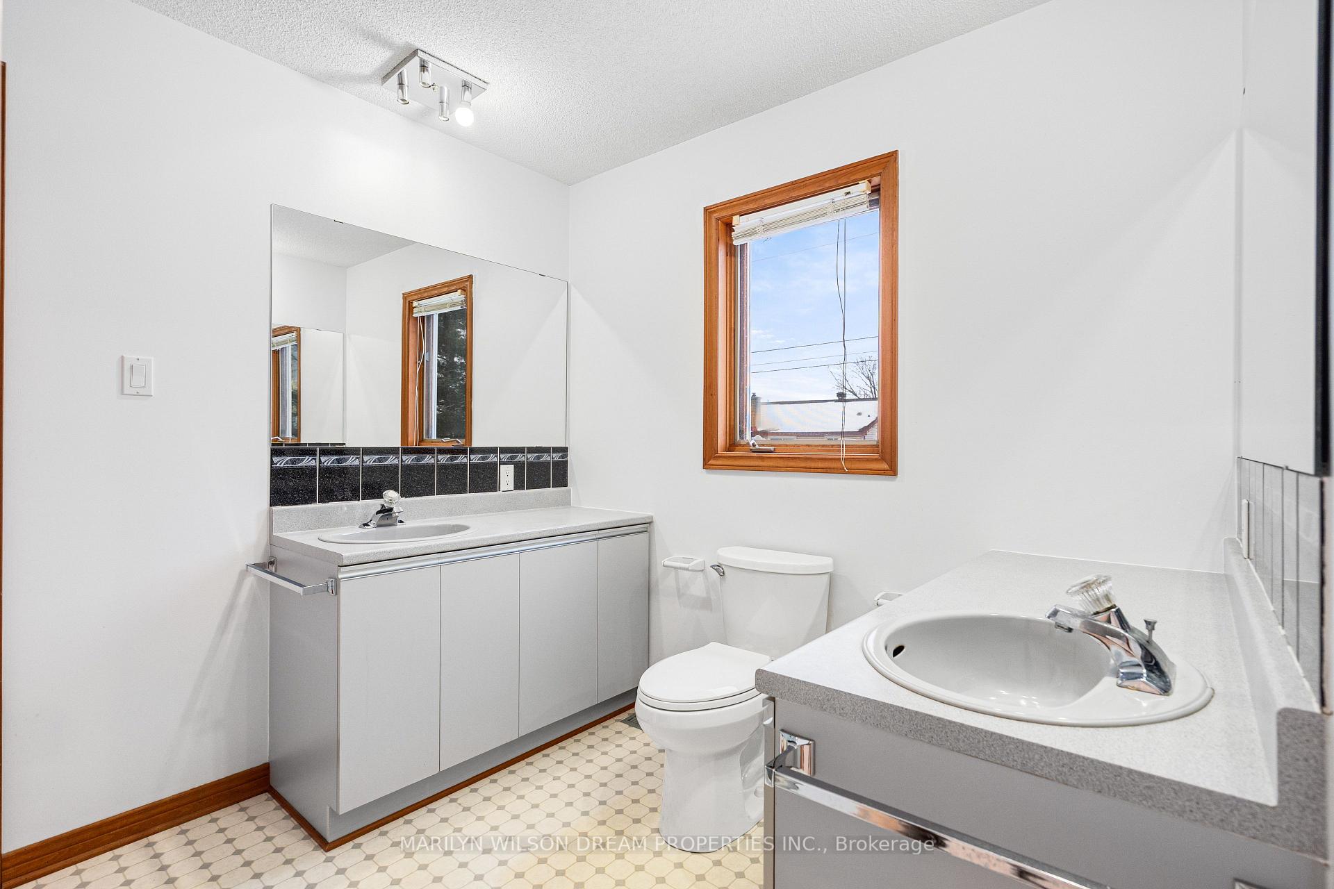 Photo 25 of 1605 Dixie Street, Ottawa, Riverview Park — HOMEH