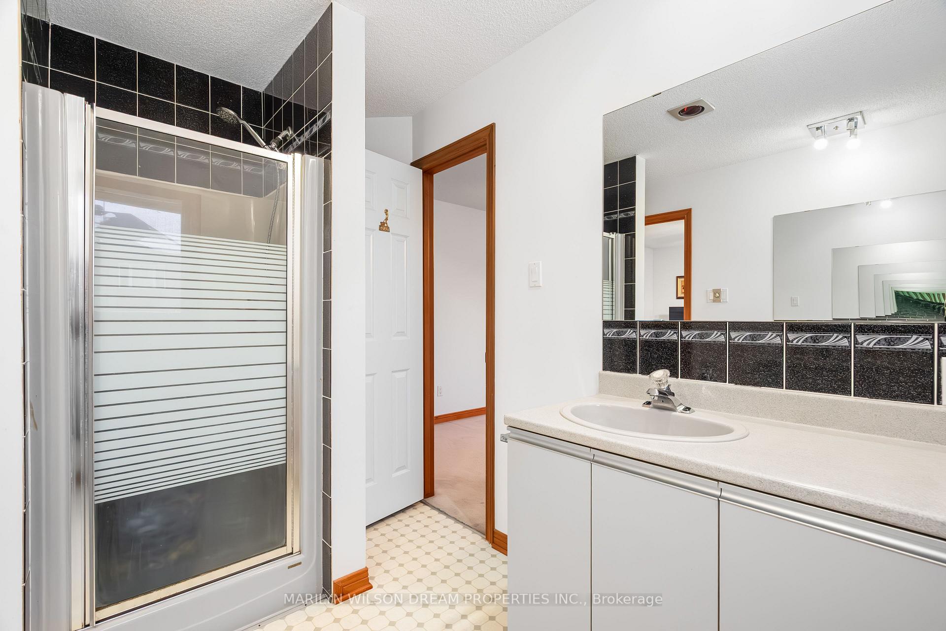 Photo 19 of 1605 Dixie Street, Ottawa, Riverview Park — HOMEH
