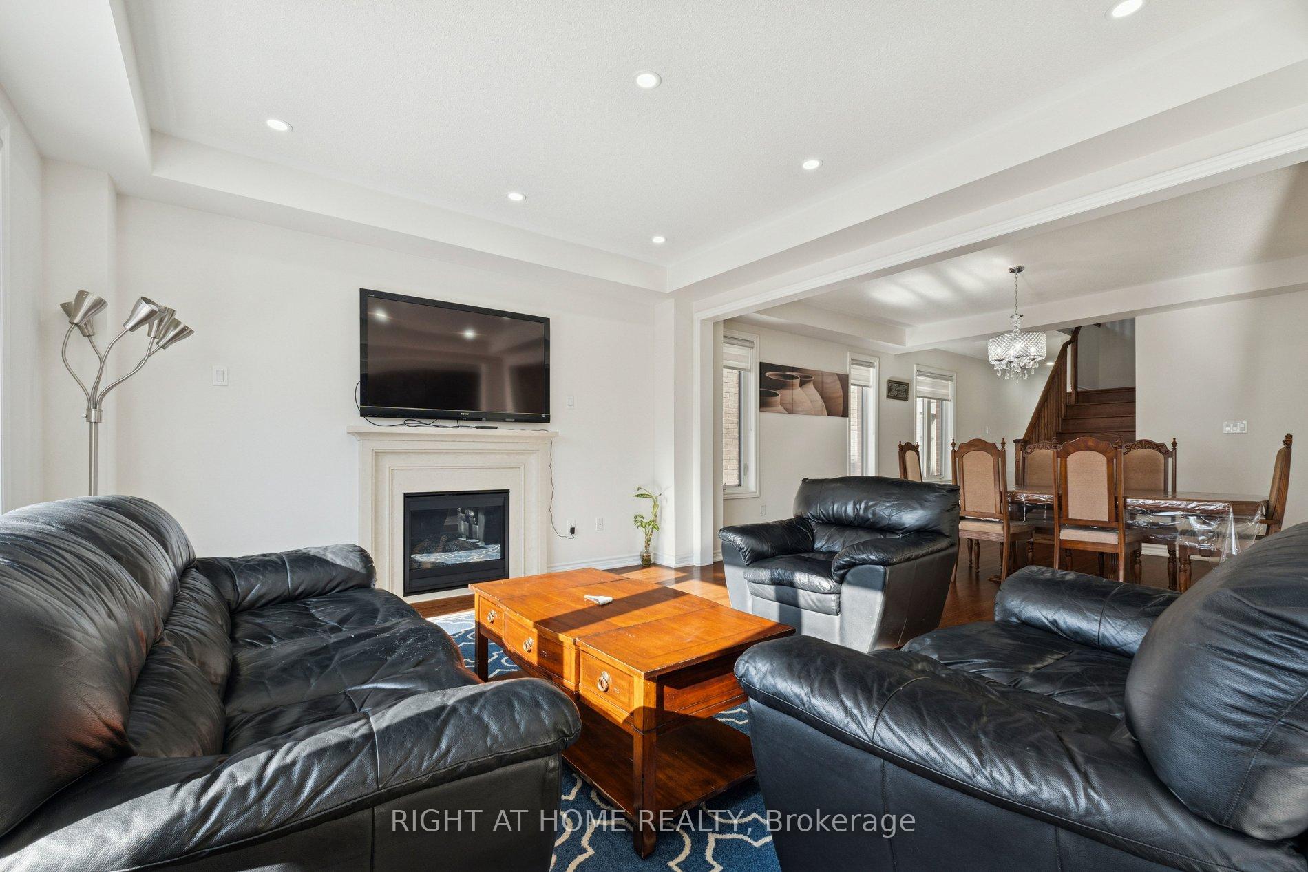 Photo 7 of 65 Marcelle Brunelle Drive, Whitby, Rural Whitby — HOMEH