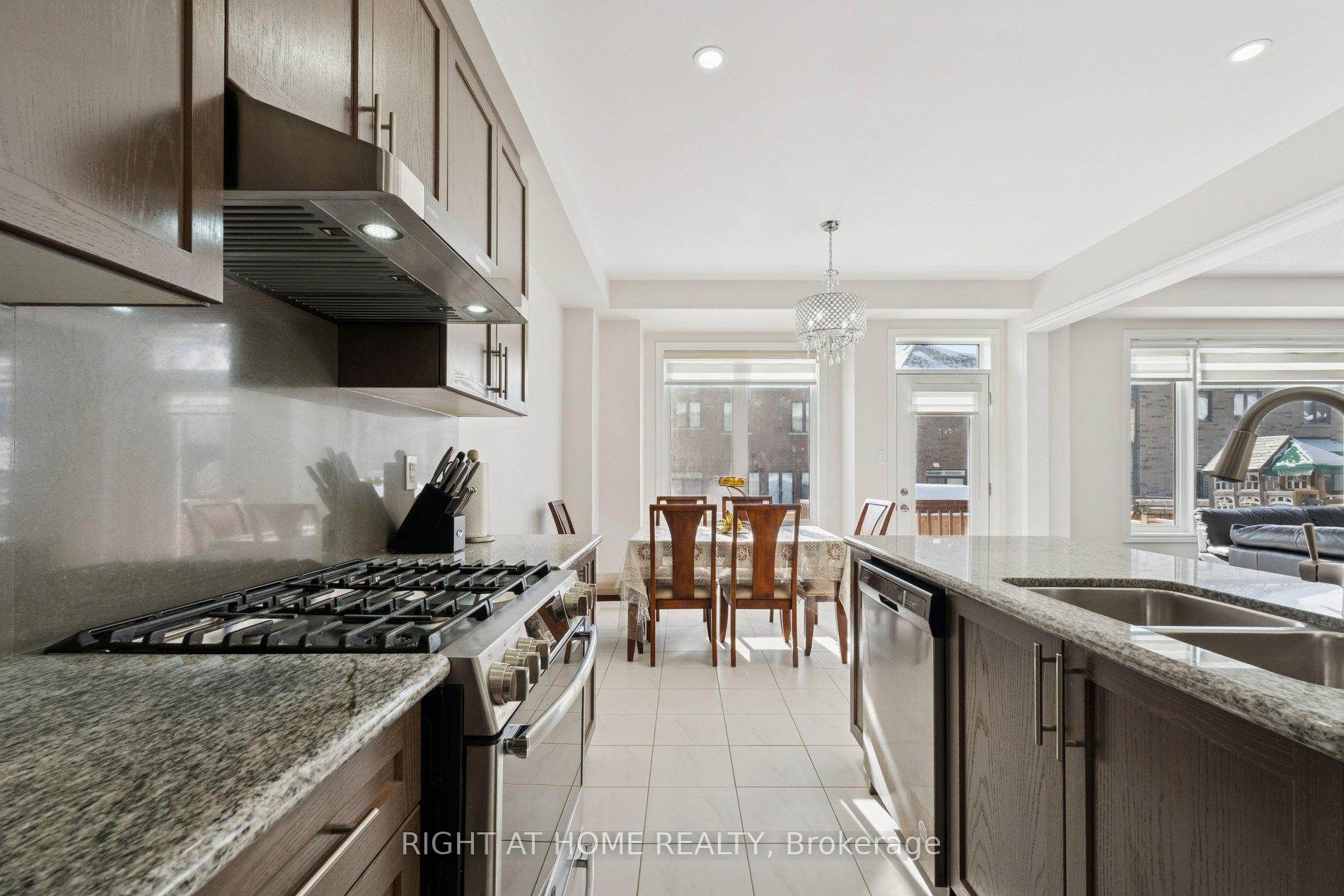 Photo 15 of 65 Marcelle Brunelle Drive, Whitby, Rural Whitby — HOMEH