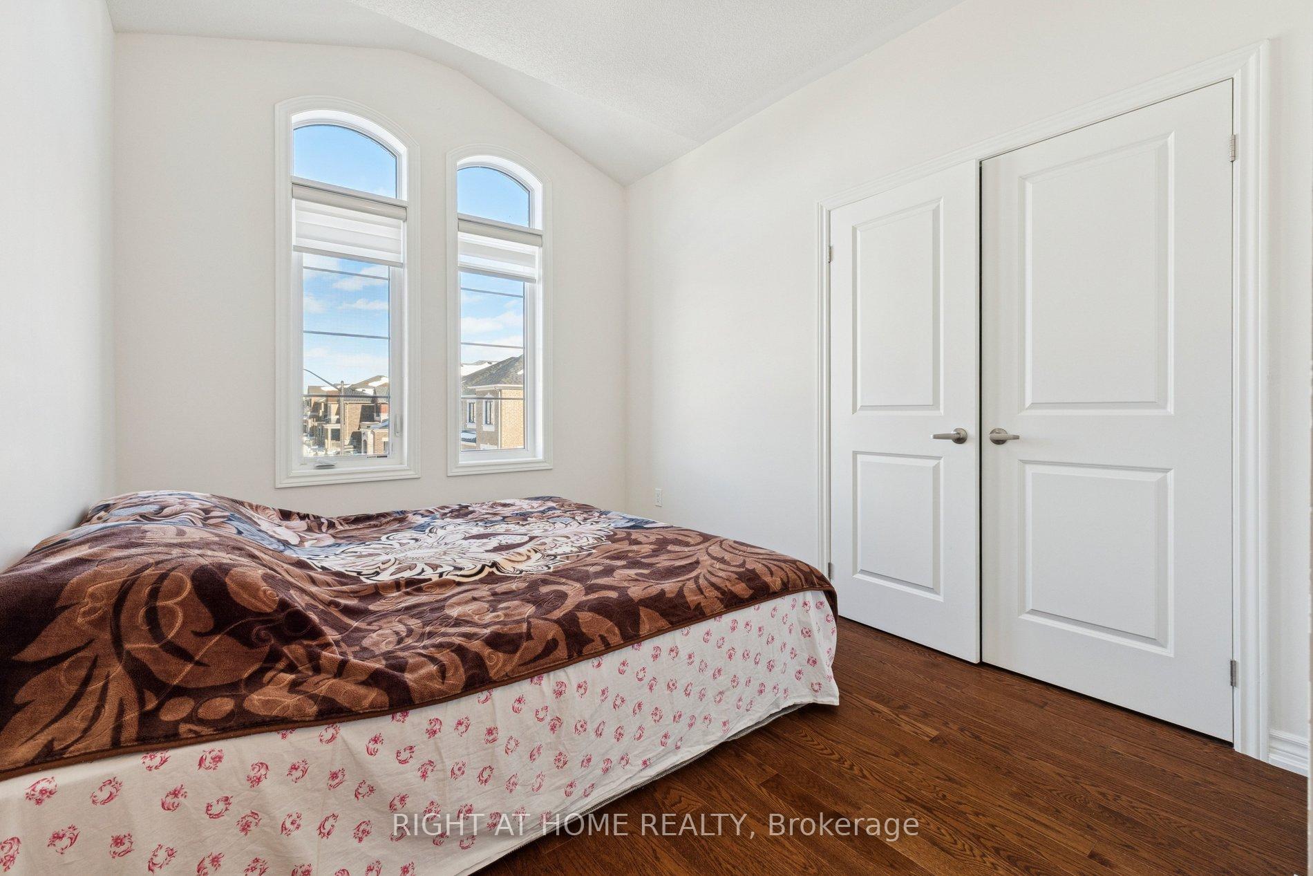 Photo 37 of 65 Marcelle Brunelle Drive, Whitby, Rural Whitby — HOMEH