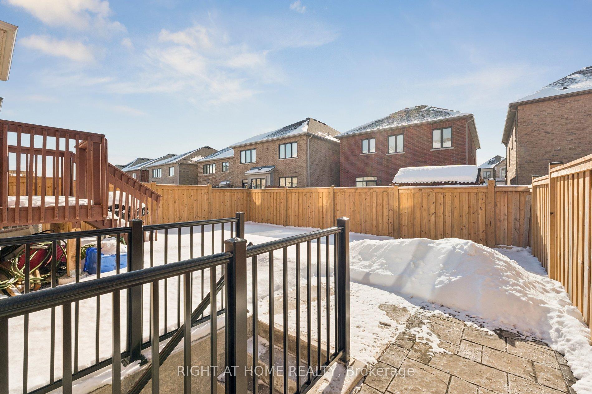 Photo 26 of 65 Marcelle Brunelle Drive, Whitby, Rural Whitby — HOMEH