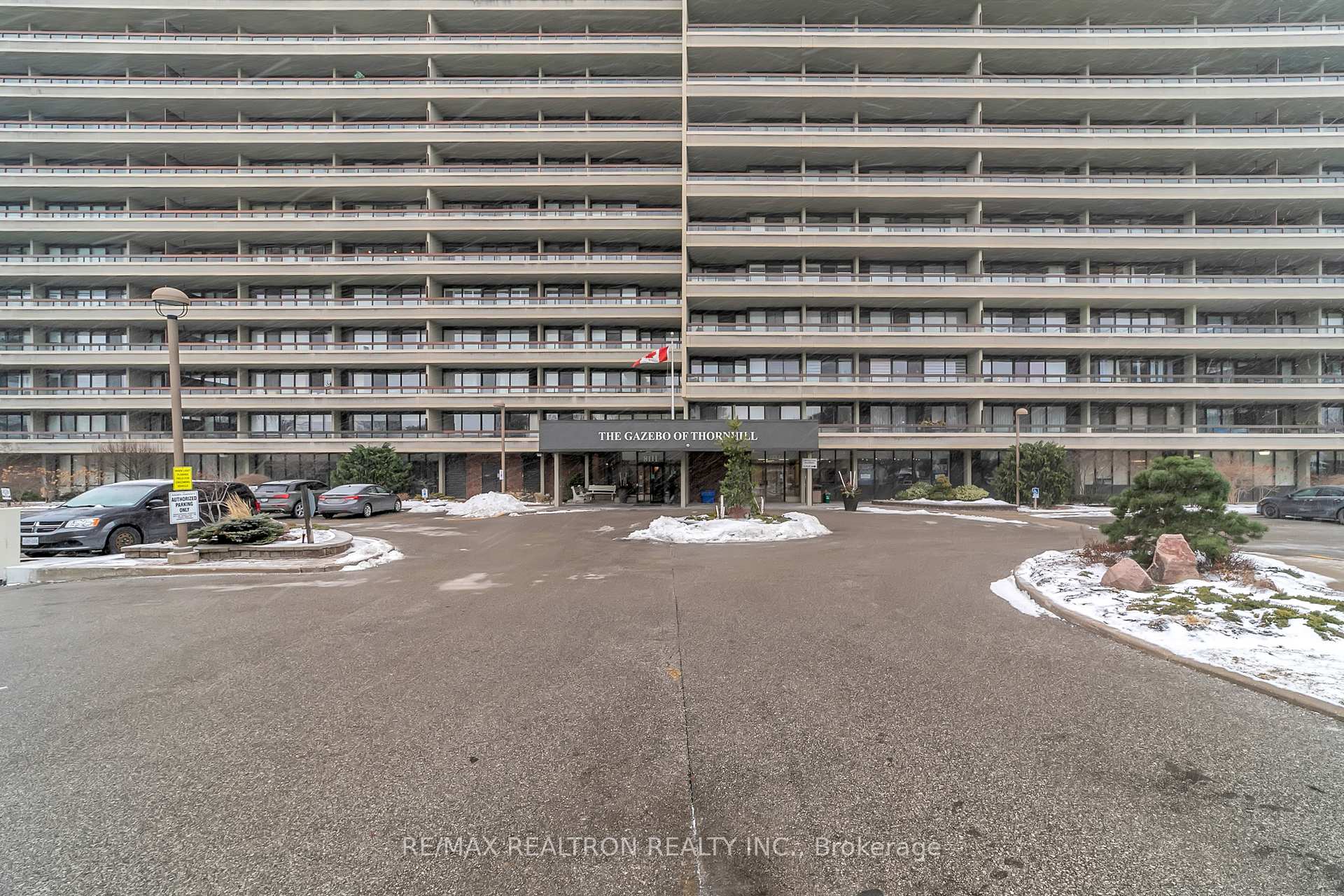Photo 3 of Unit 608, 8111 Yonge Street, Markham, Royal Orchard — HOMEH