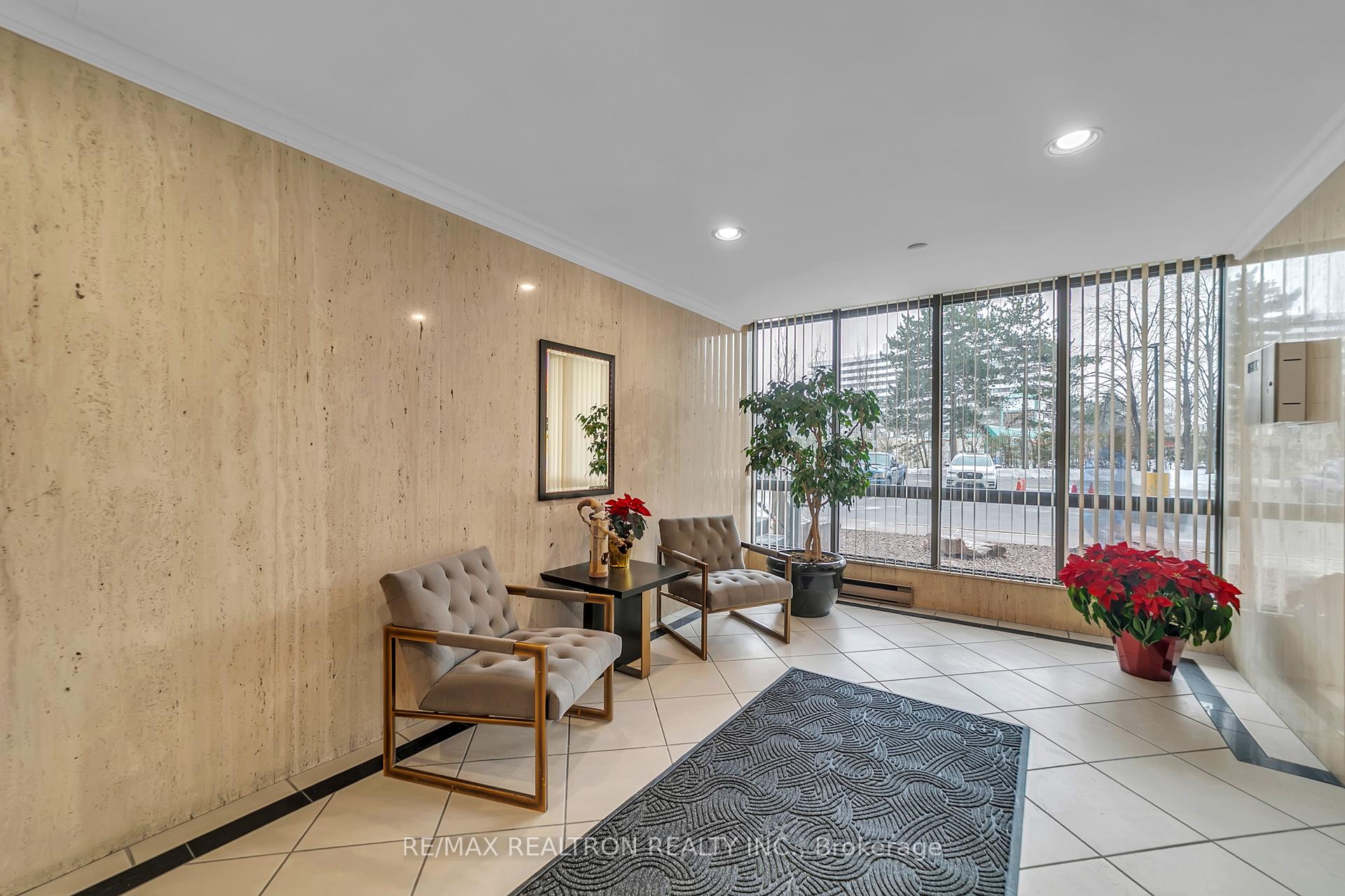 Photo 19 of Unit 608, 8111 Yonge Street, Markham, Royal Orchard — HOMEH