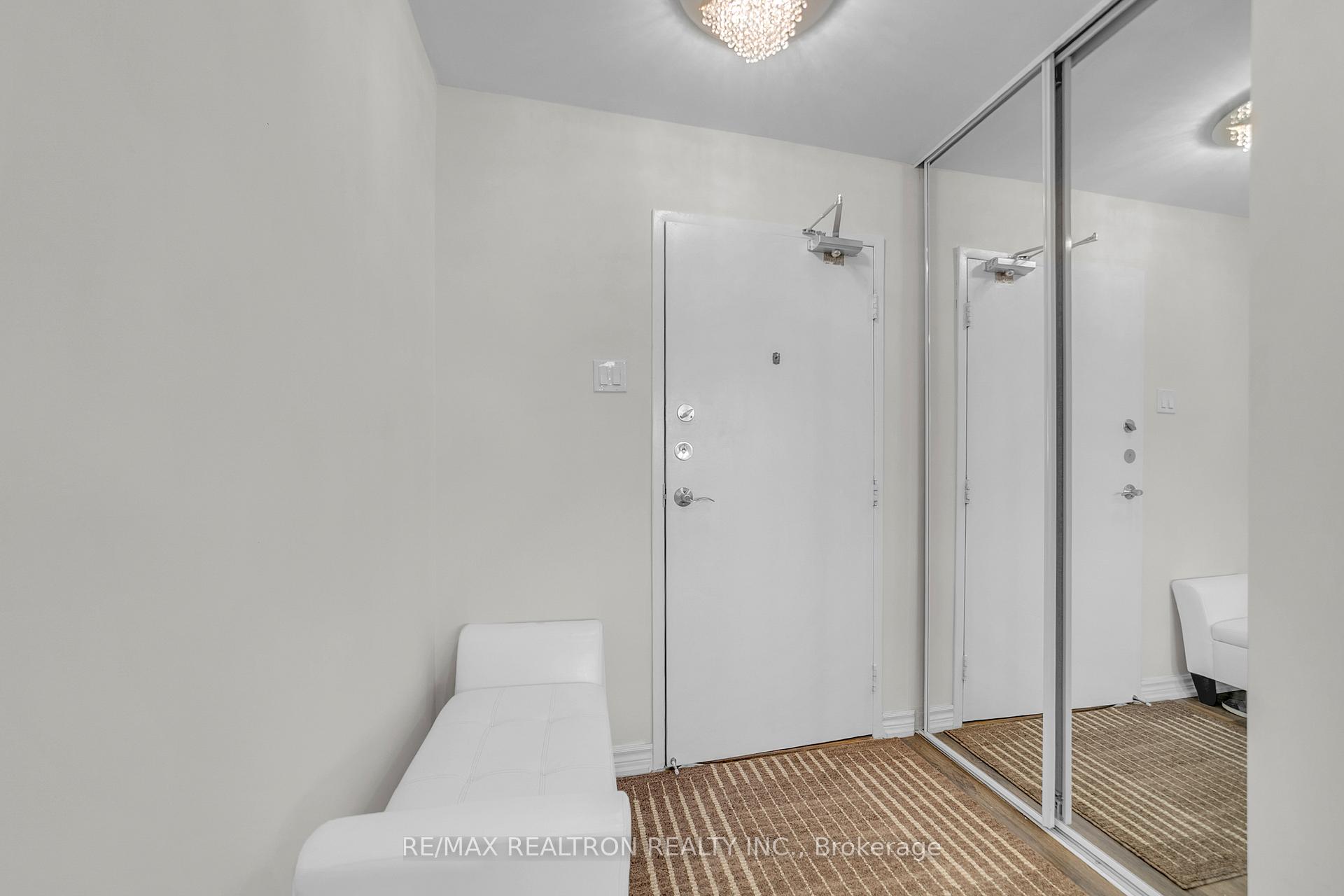 Photo 13 of Unit 608, 8111 Yonge Street, Markham, Royal Orchard — HOMEH