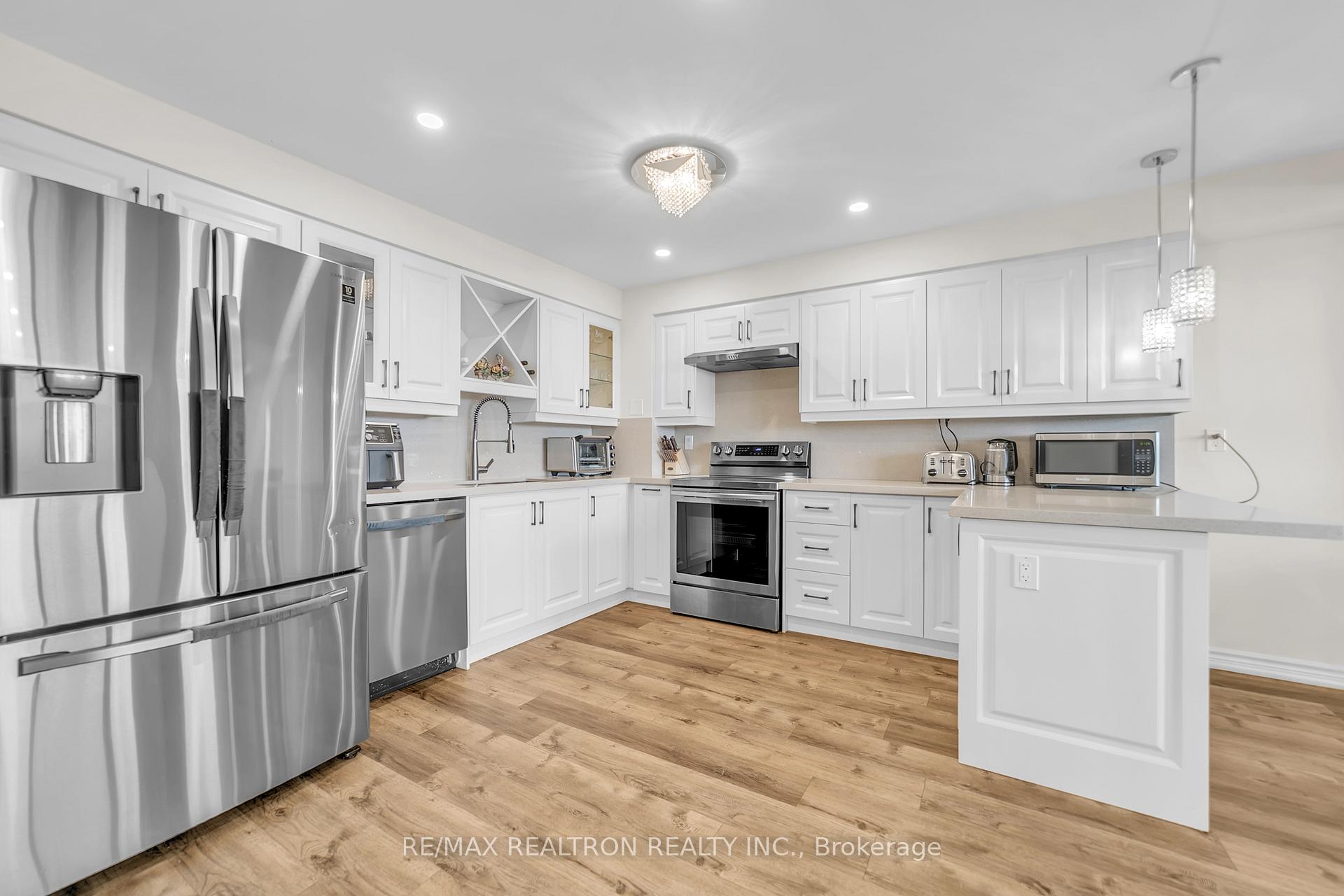 Photo 12 of Unit 608, 8111 Yonge Street, Markham, Royal Orchard — HOMEH