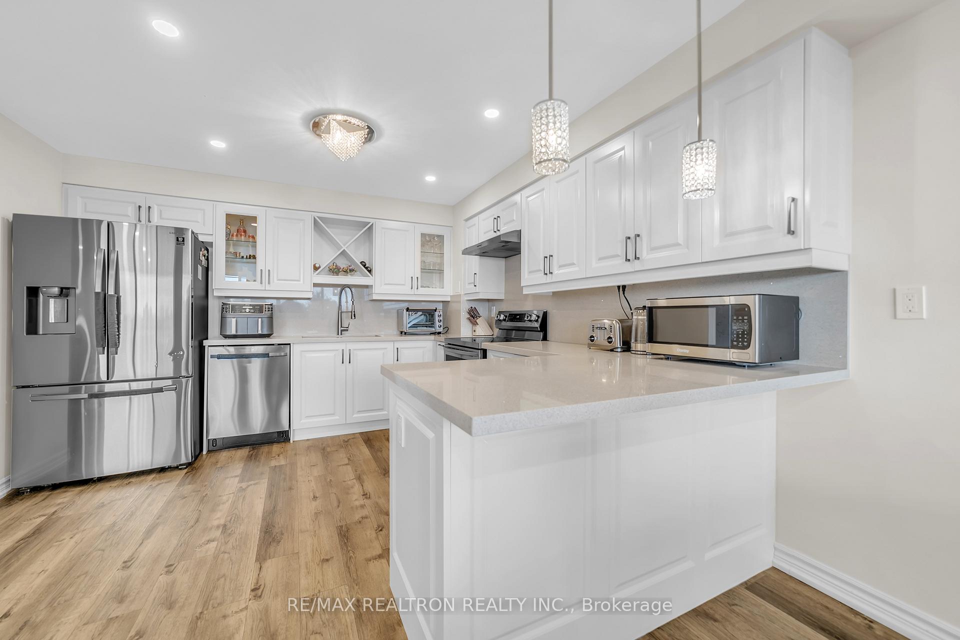 Photo 10 of Unit 608, 8111 Yonge Street, Markham, Royal Orchard — HOMEH
