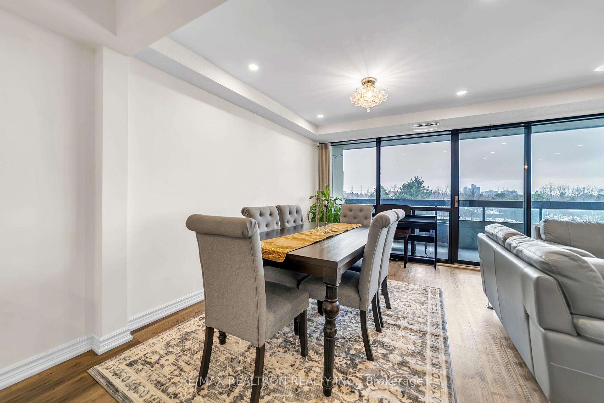 Photo 28 of Unit 608, 8111 Yonge Street, Markham, Royal Orchard — HOMEH