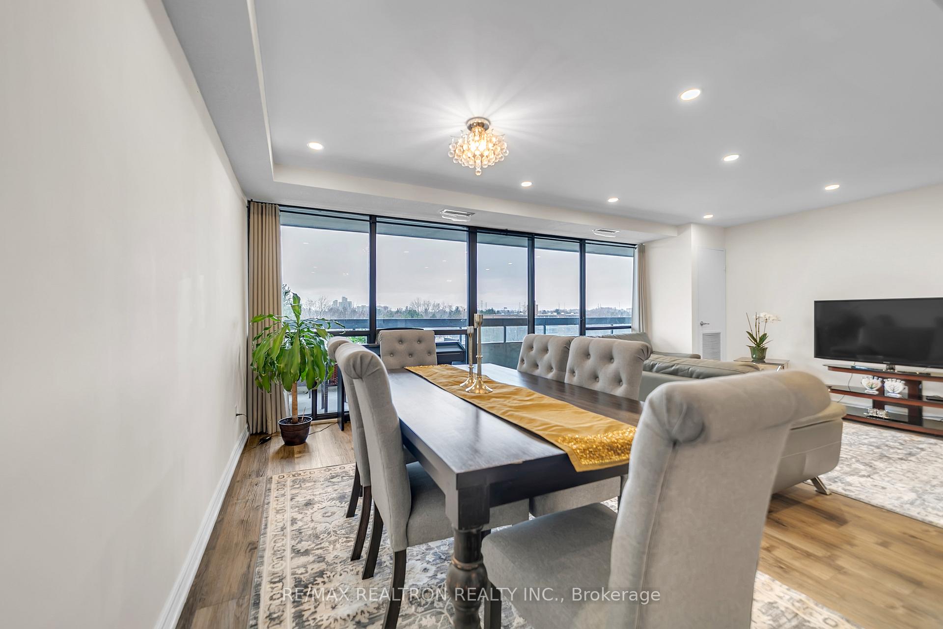 Photo 25 of Unit 608, 8111 Yonge Street, Markham, Royal Orchard — HOMEH