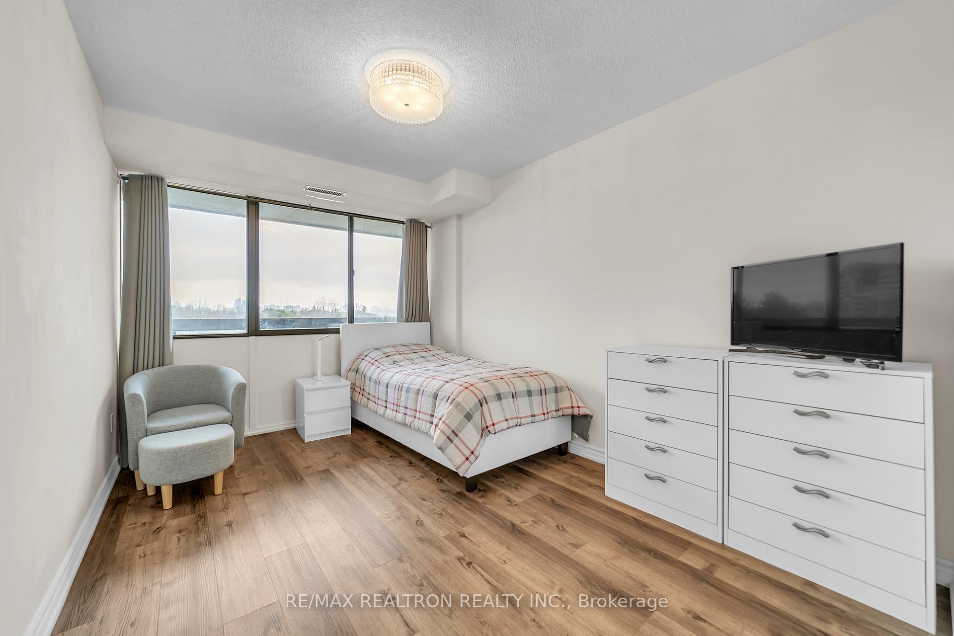 Photo 44 of Unit 608, 8111 Yonge Street, Markham, Royal Orchard — HOMEH