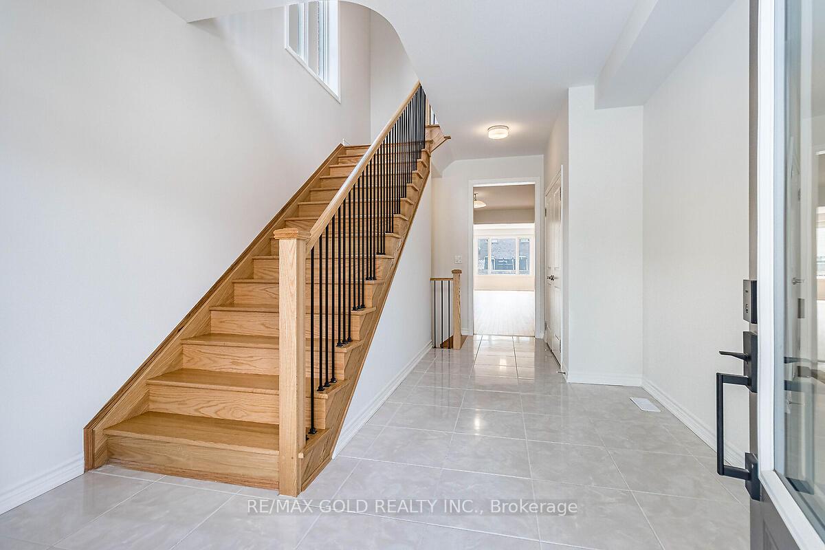 Photo 5 of 7 Dolomite Drive, Brampton, Bram East — HOMEH