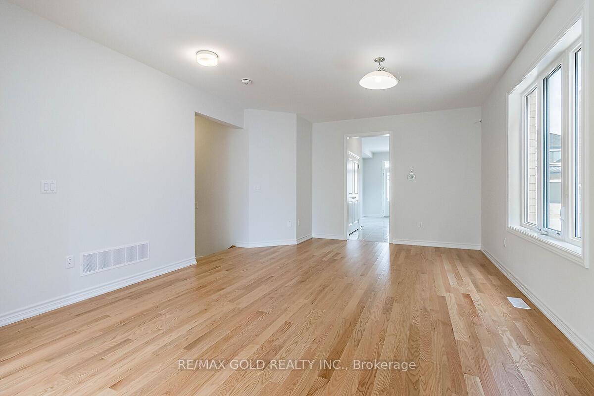 Photo 8 of 7 Dolomite Drive, Brampton, Bram East — HOMEH