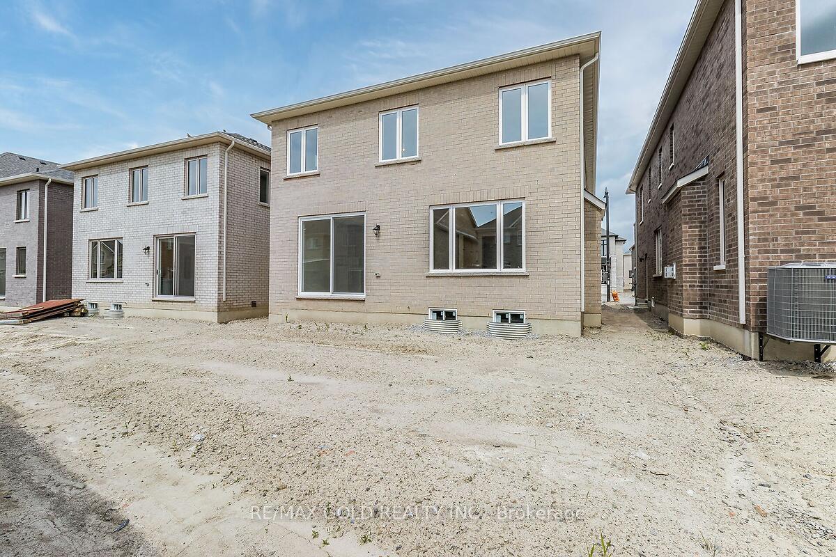 Photo 33 of 7 Dolomite Drive, Brampton, Bram East — HOMEH