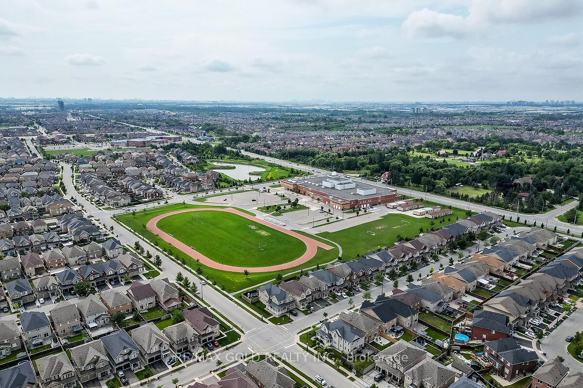 Photo 35 of 7 Dolomite Drive, Brampton, Bram East — HOMEH