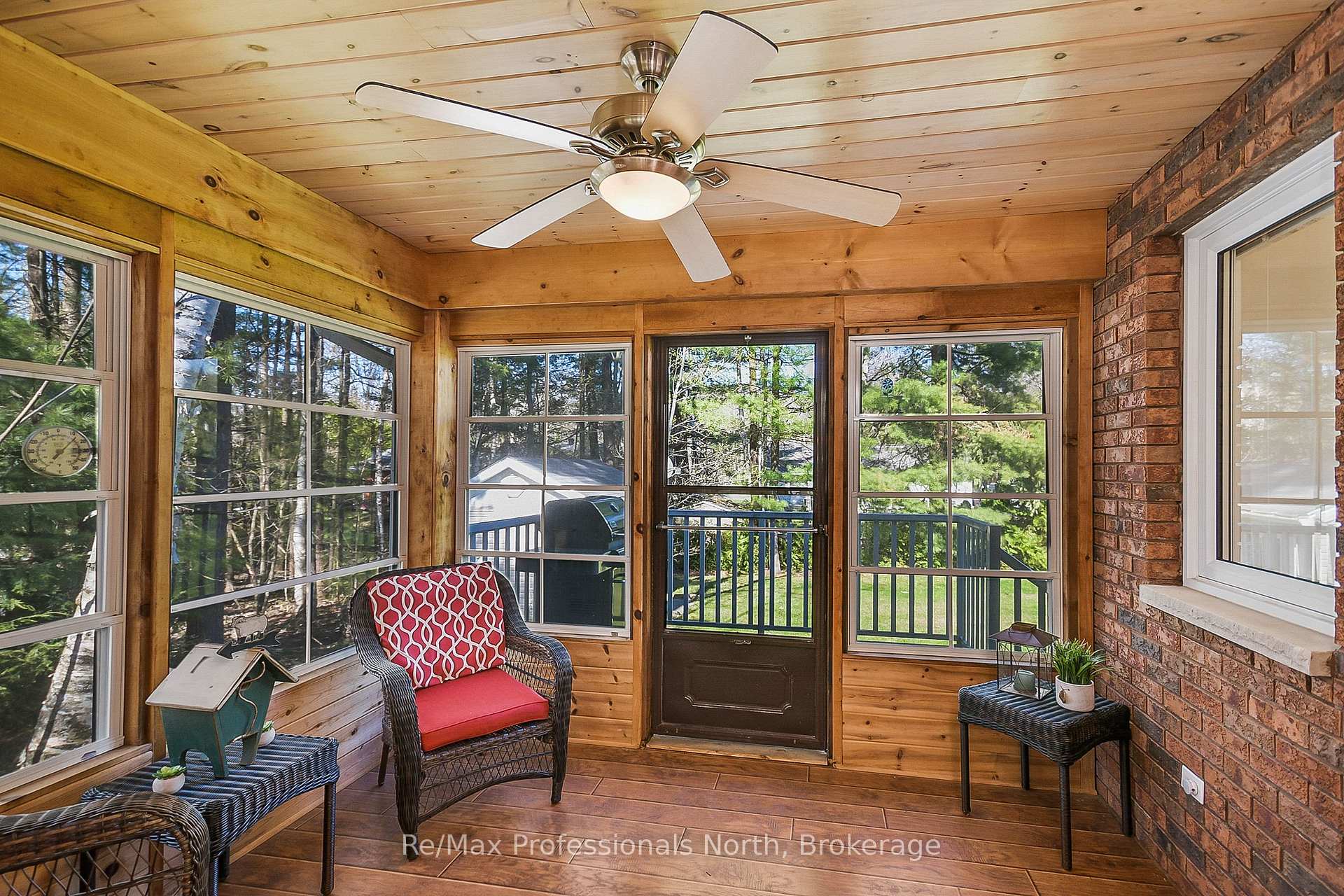 Photo 8 of 150 Robinson Avenue, Gravenhurst, Muskoka (S) — HOMEH