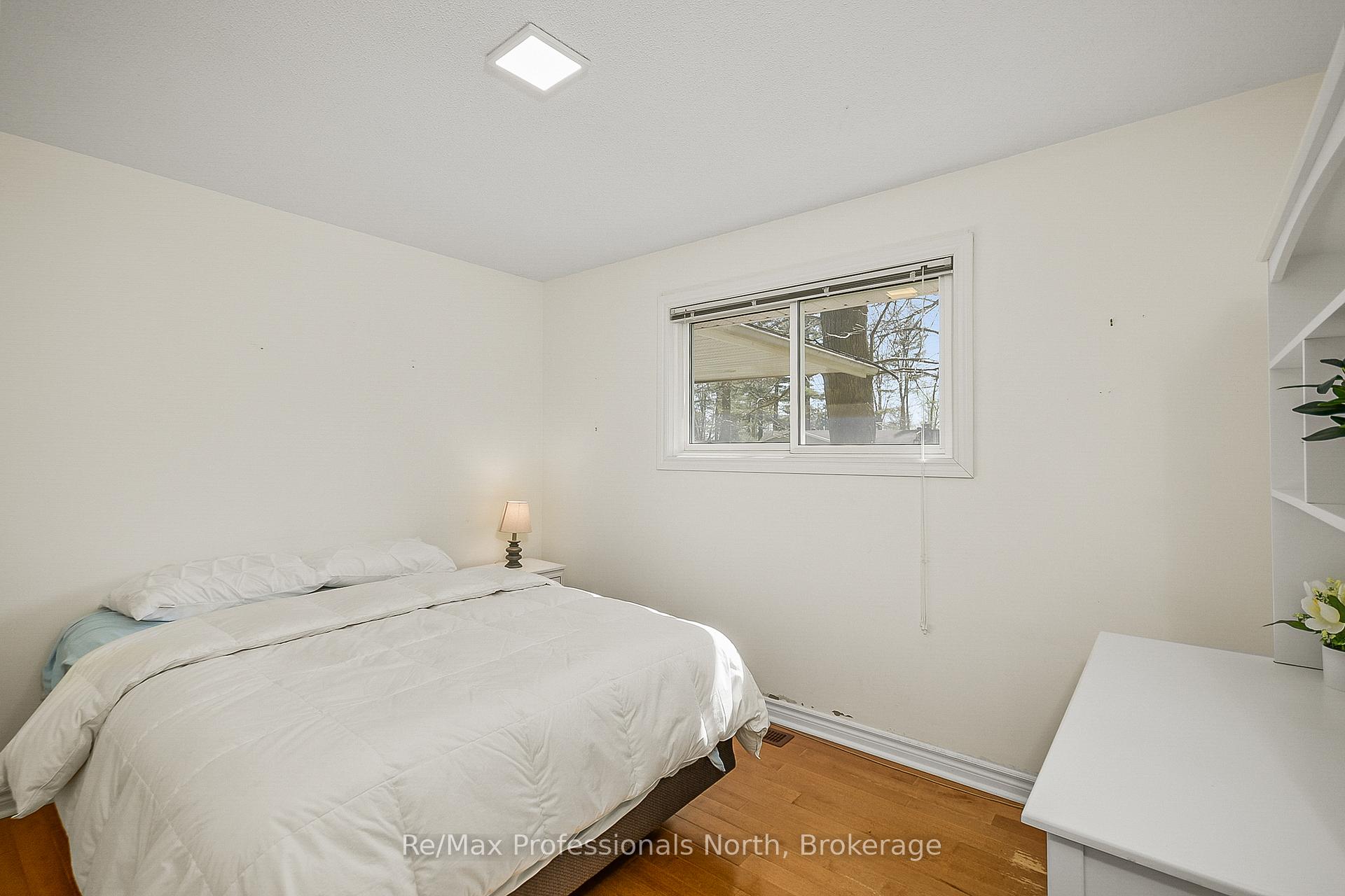 Photo 13 of 150 Robinson Avenue, Gravenhurst, Muskoka (S) — HOMEH