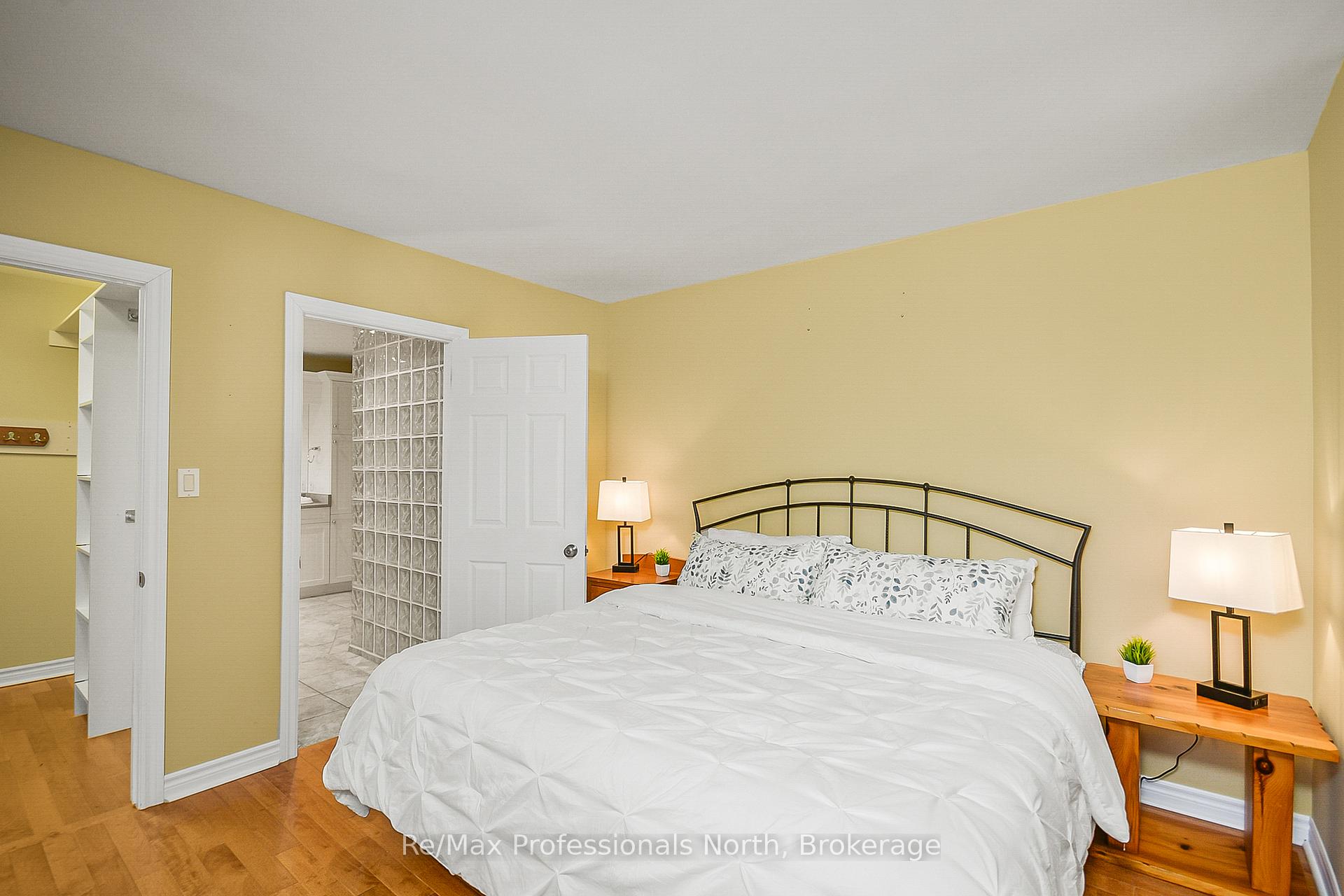 Photo 17 of 150 Robinson Avenue, Gravenhurst, Muskoka (S) — HOMEH