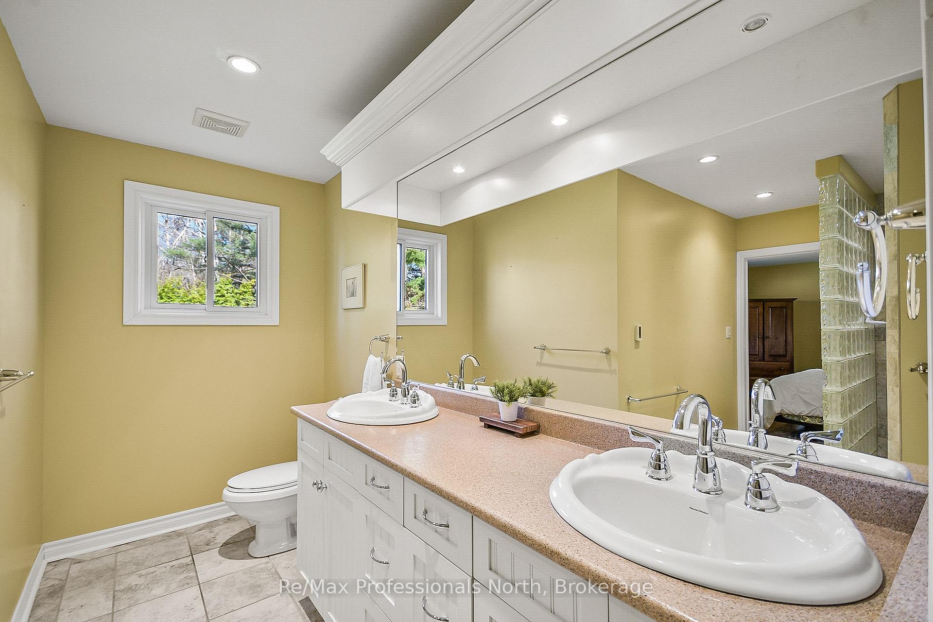 Photo 19 of 150 Robinson Avenue, Gravenhurst, Muskoka (S) — HOMEH