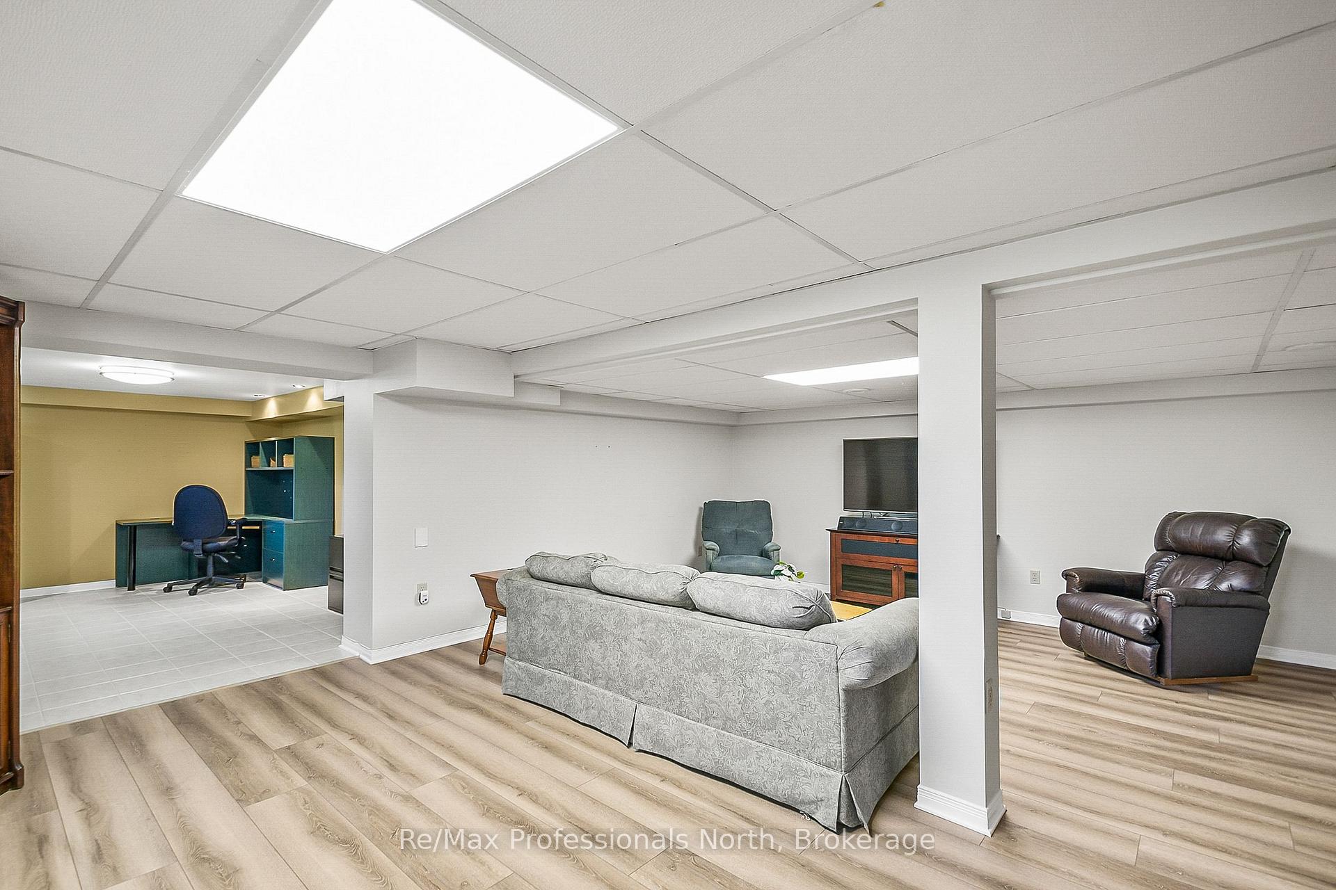 Photo 23 of 150 Robinson Avenue, Gravenhurst, Muskoka (S) — HOMEH